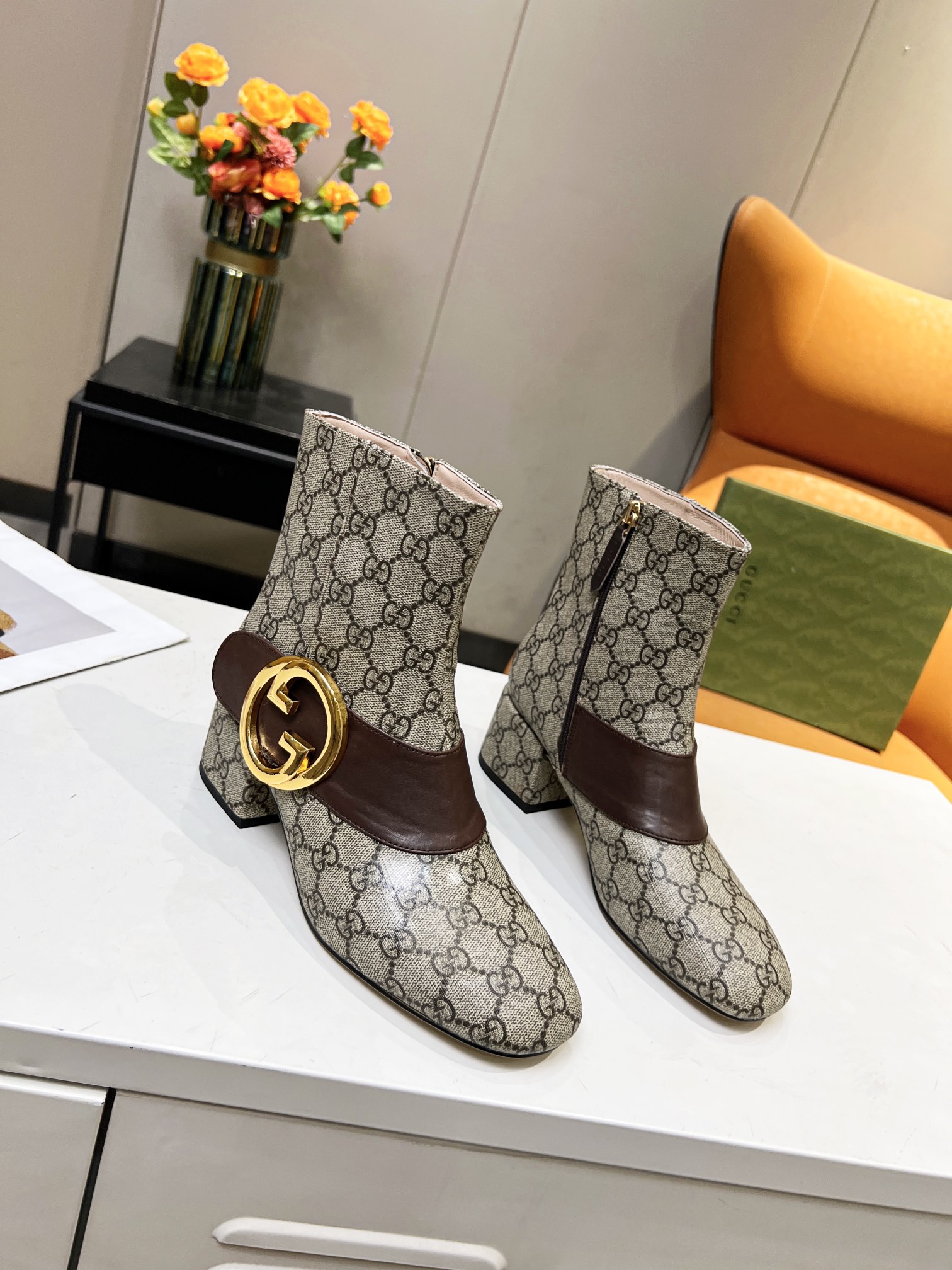 G*u*i women blondie ankle boot beige 700016