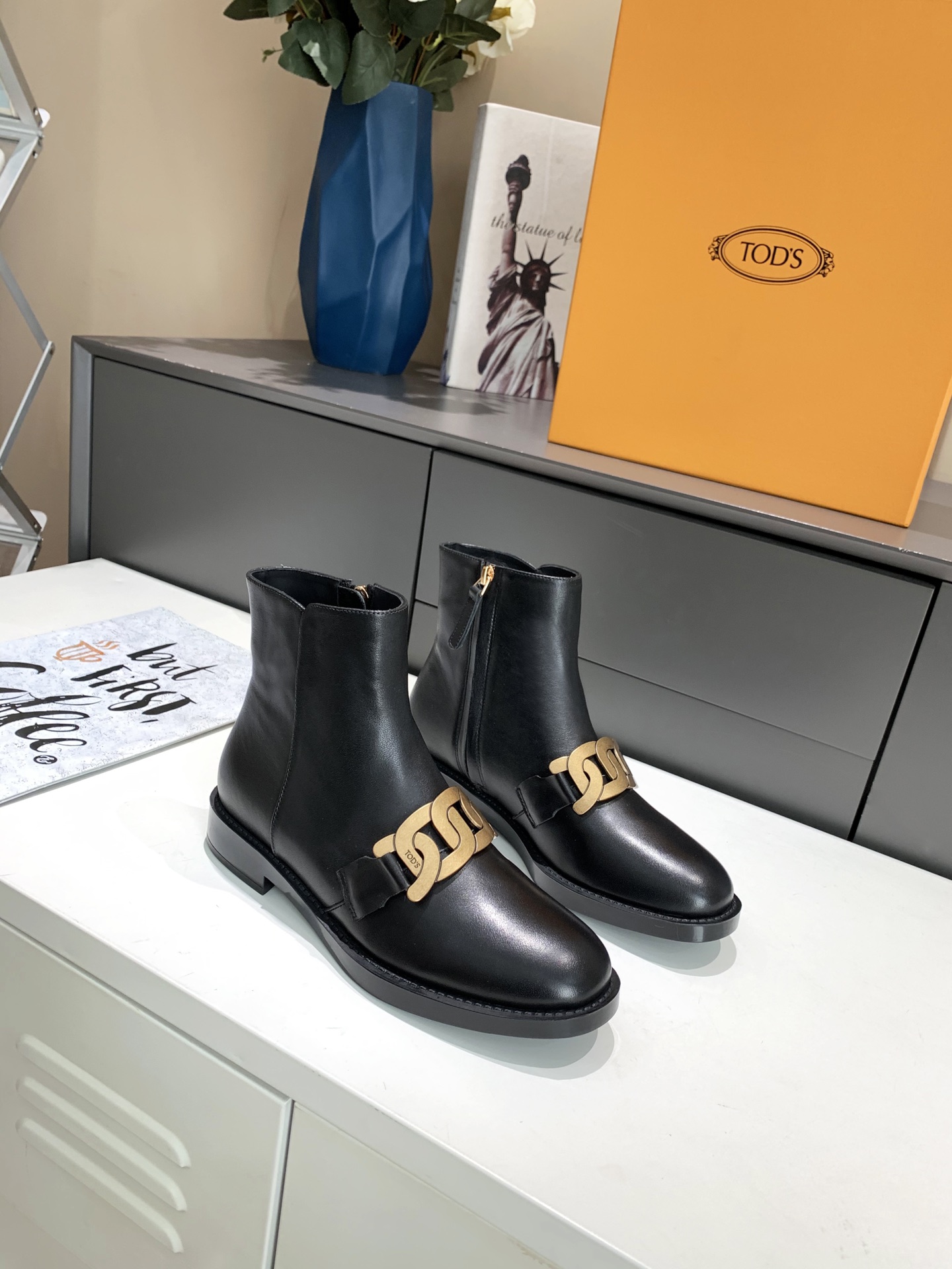 TOD’S KATE ANKLE BOOTS BLACK XXW60C0DY40GOCB999