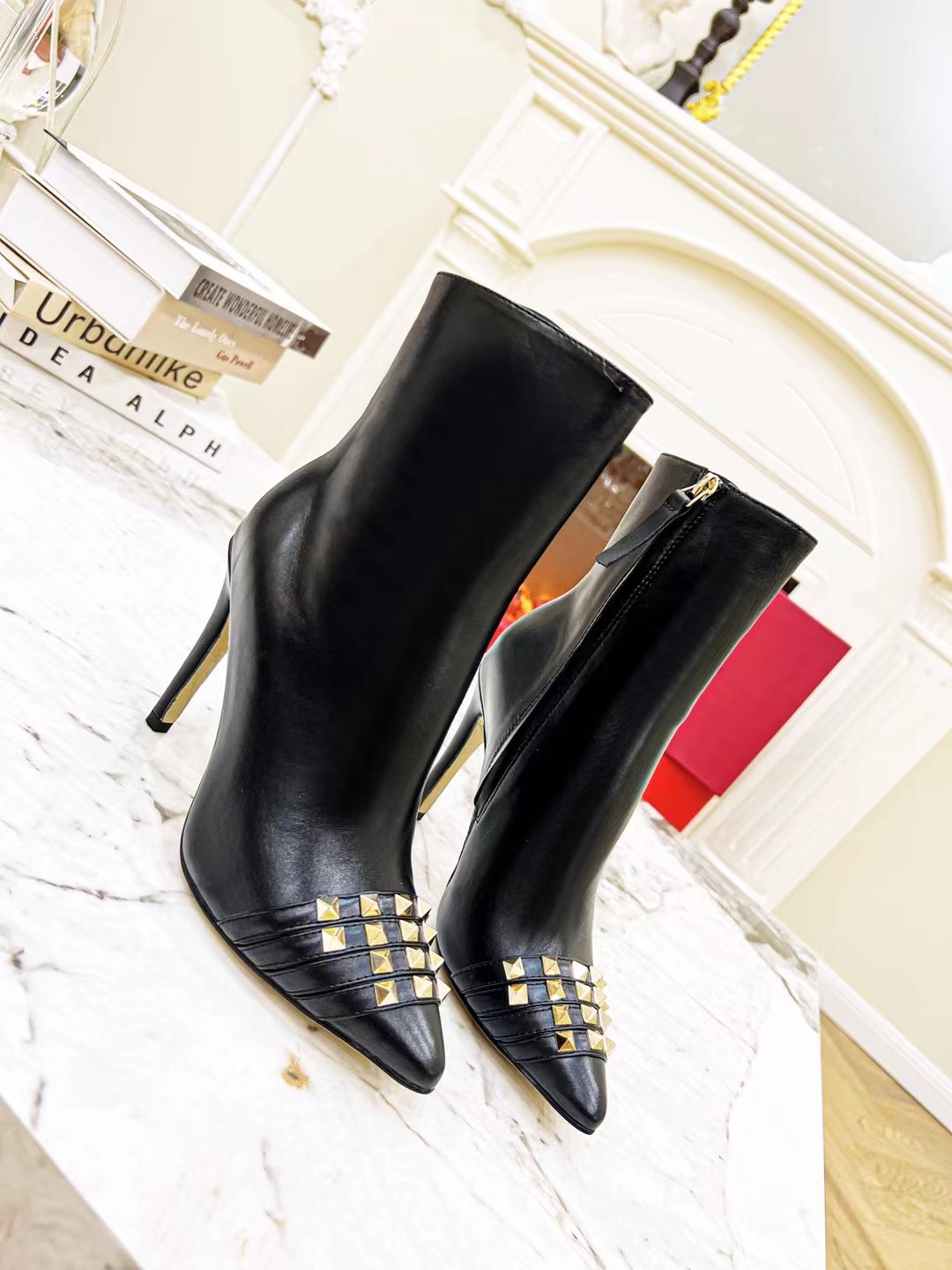 VALENTINO SHINY STUD BOOTS BLACK 212807F115004
