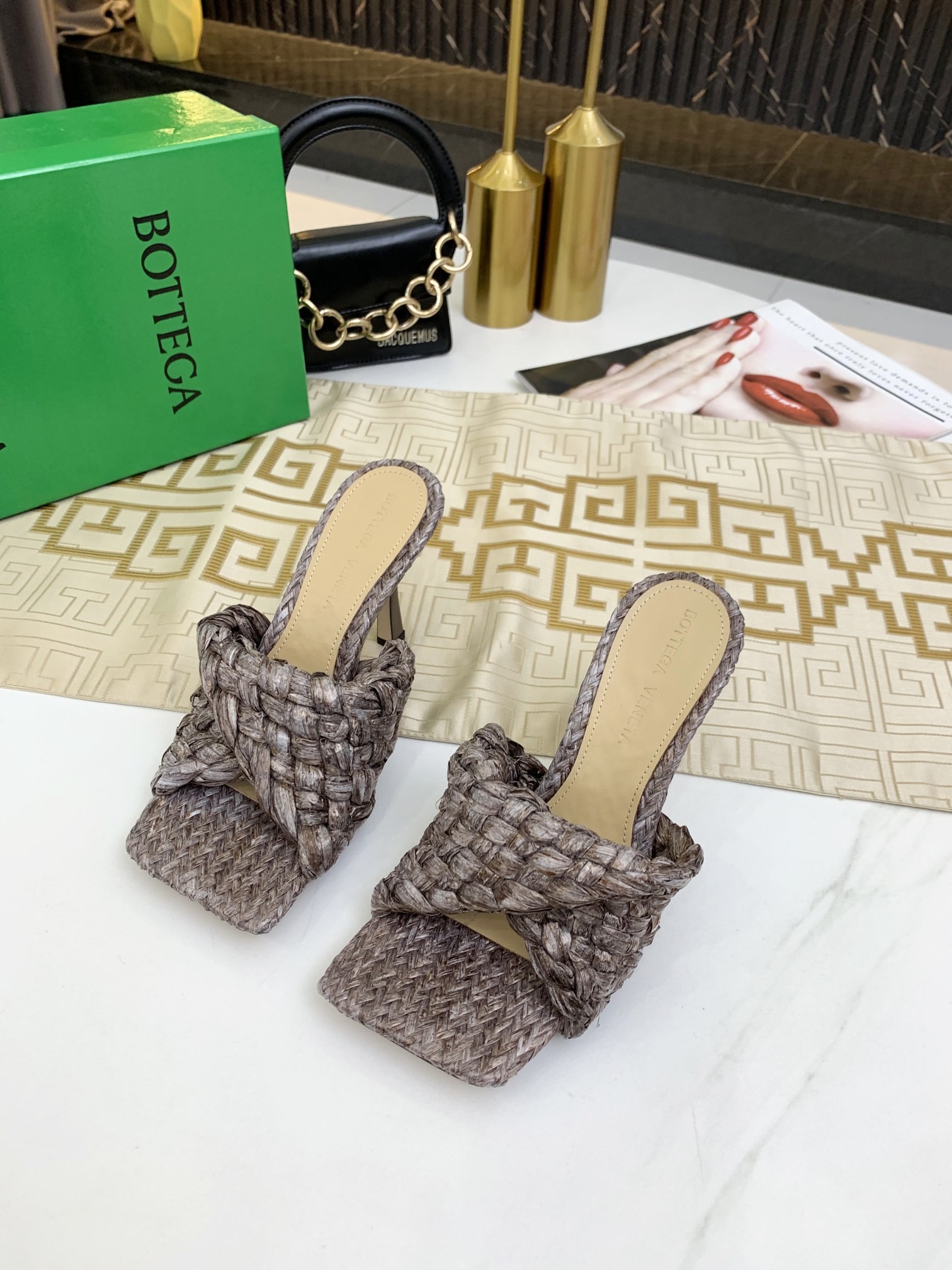 bo*te*ga Ve*ne*ta dot wave mules brown 708882v