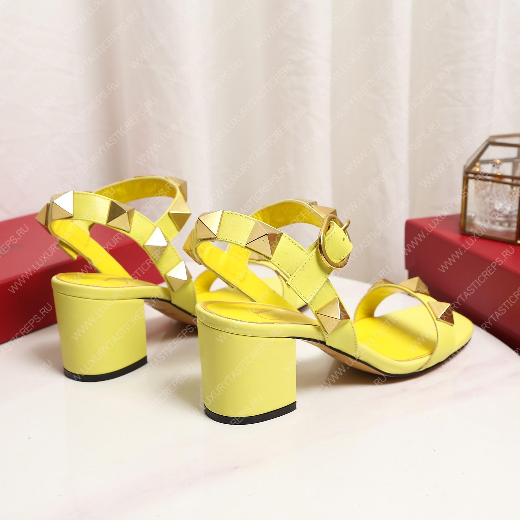 VALENTINO ROMAN STUD SANDAL YELLOW 1W2S0CR2ZWM