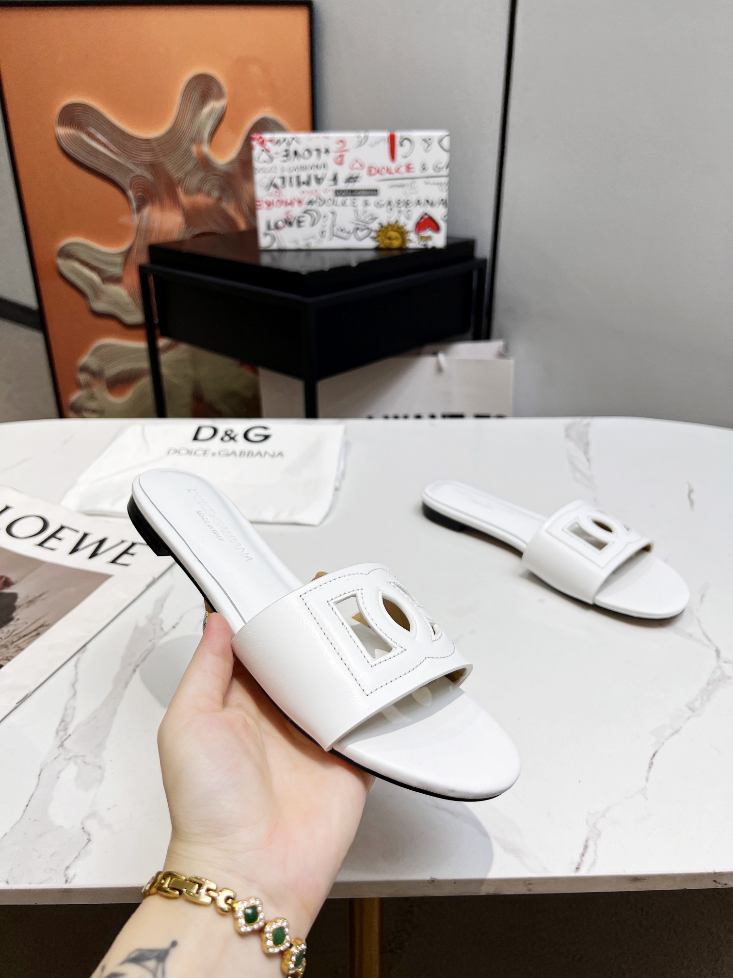 DOLCE & GABBANA CALFSKIN SLIDERS WITH DG LOGO WHITE CQ0436AY