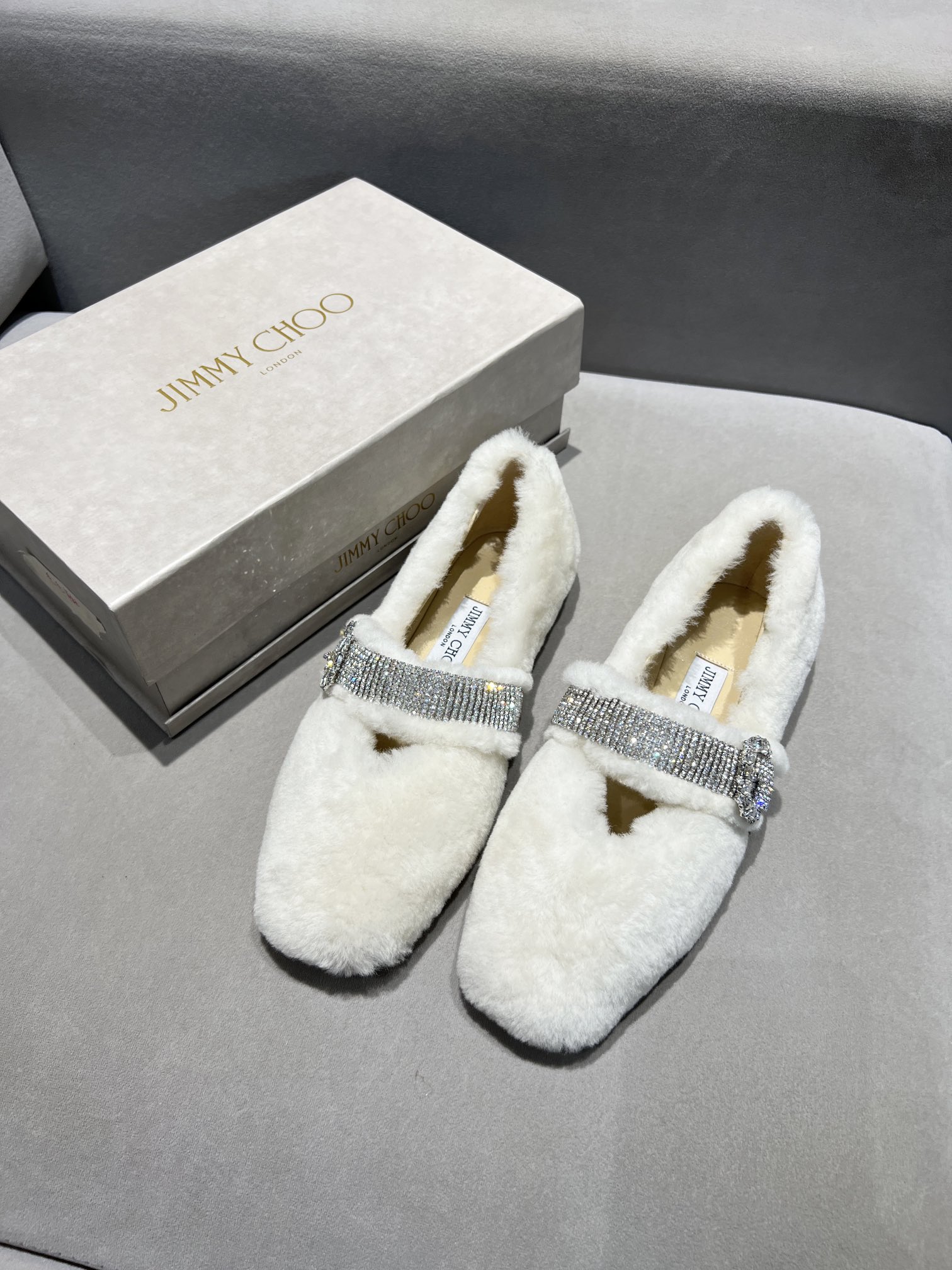 JIMMY CHOO KRISTA FLAT WHITE AS2034