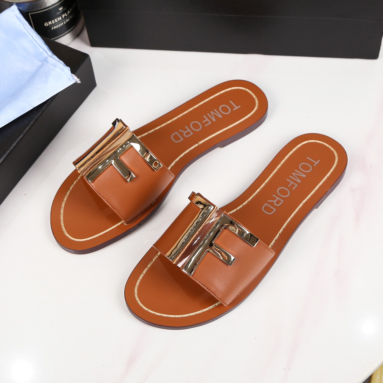 TOM FORD PLAQUE SLIDES BROWN W2408TVAX