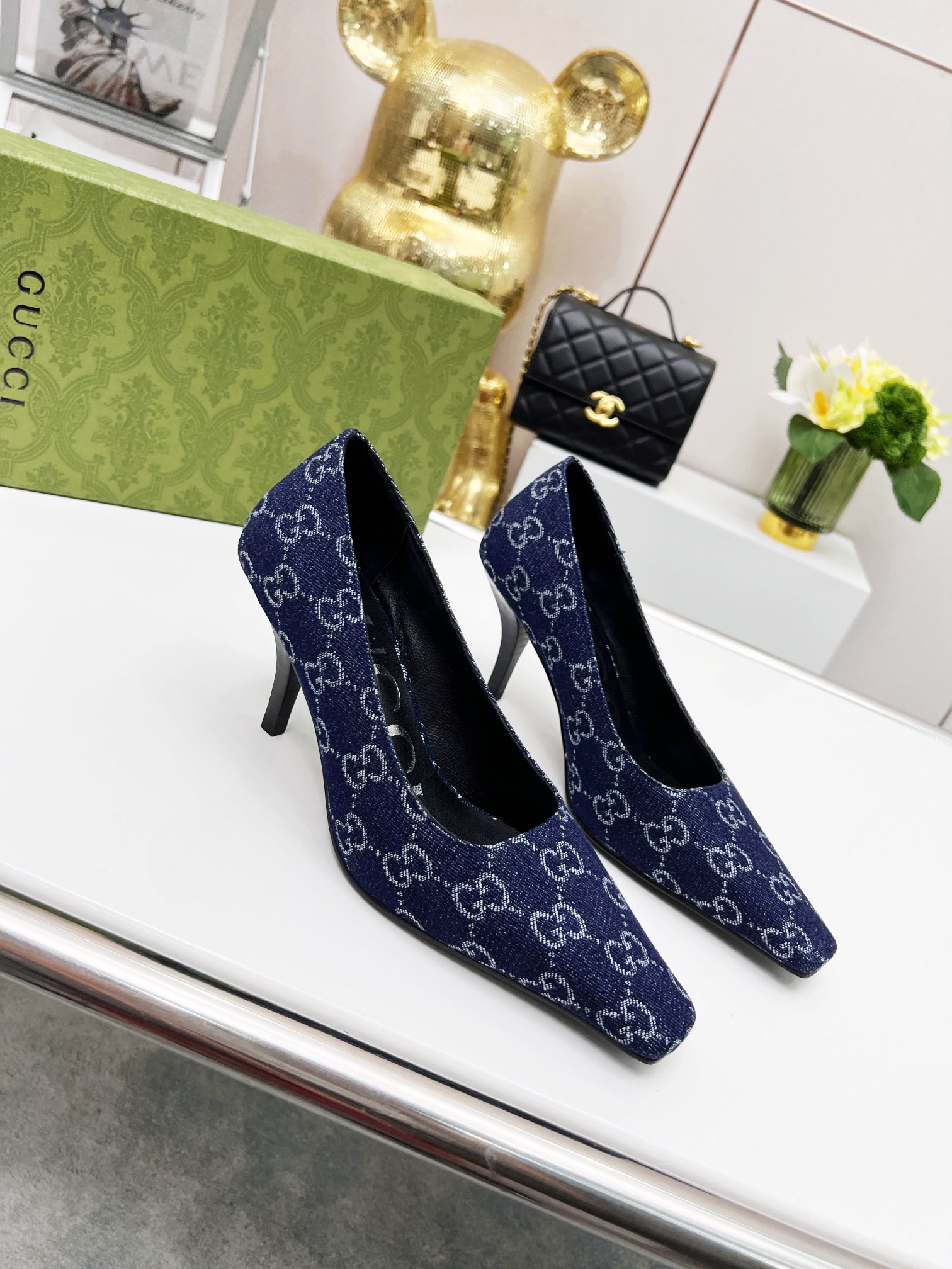 G*u*i women high heel pump dark blue 723430