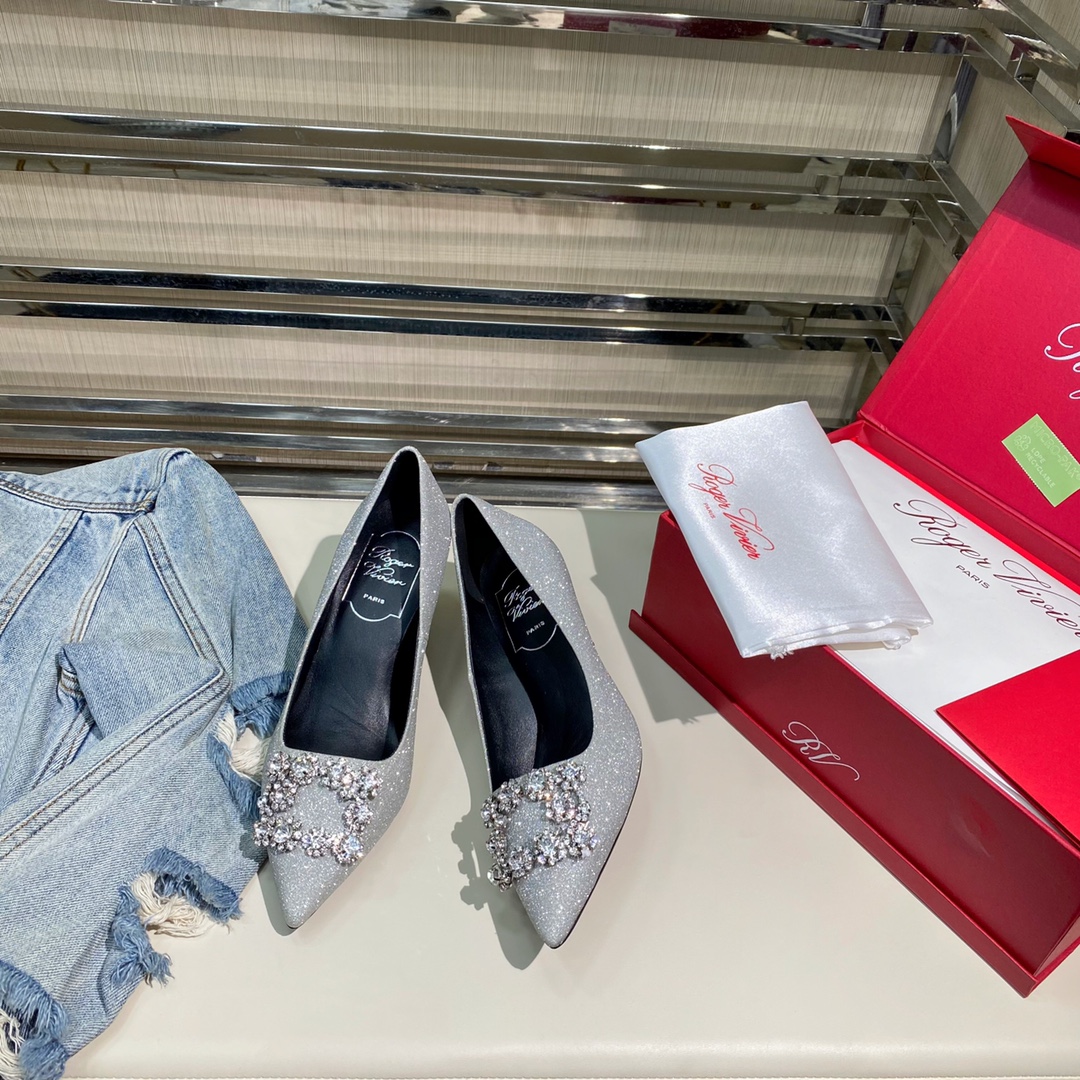 ROGER VIVER FLOWER STRASS BUCKLE PUMPS RED RVW4141