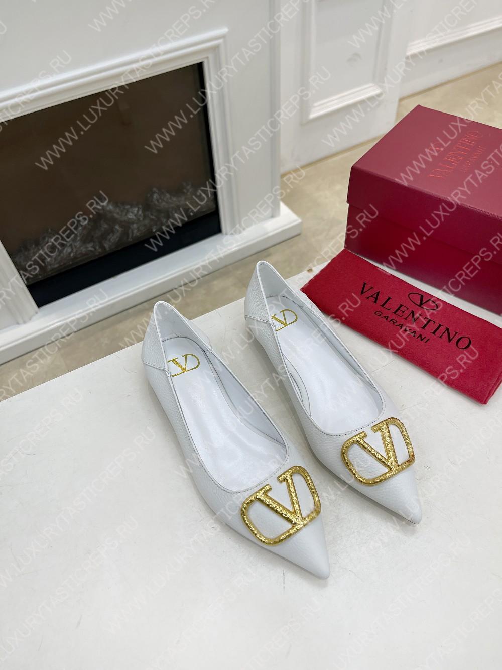 VALENTINO V BUCKLE PUMPS WHITE SW2S0Q63DSH0NO