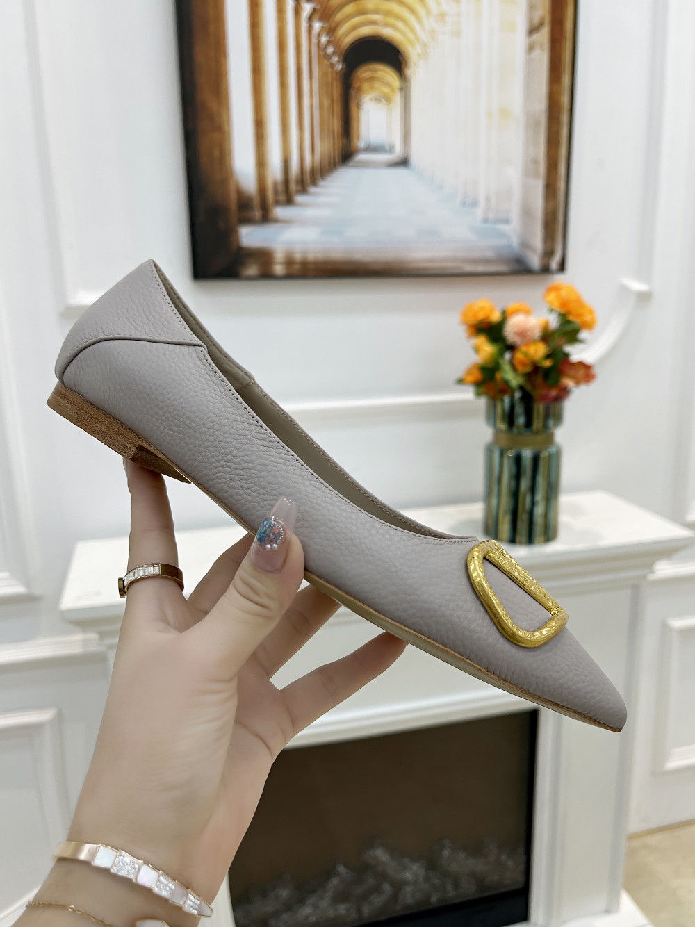 VALENTINO V BUCKLE PUMPS GREY SW2S0Q63DSH0NO