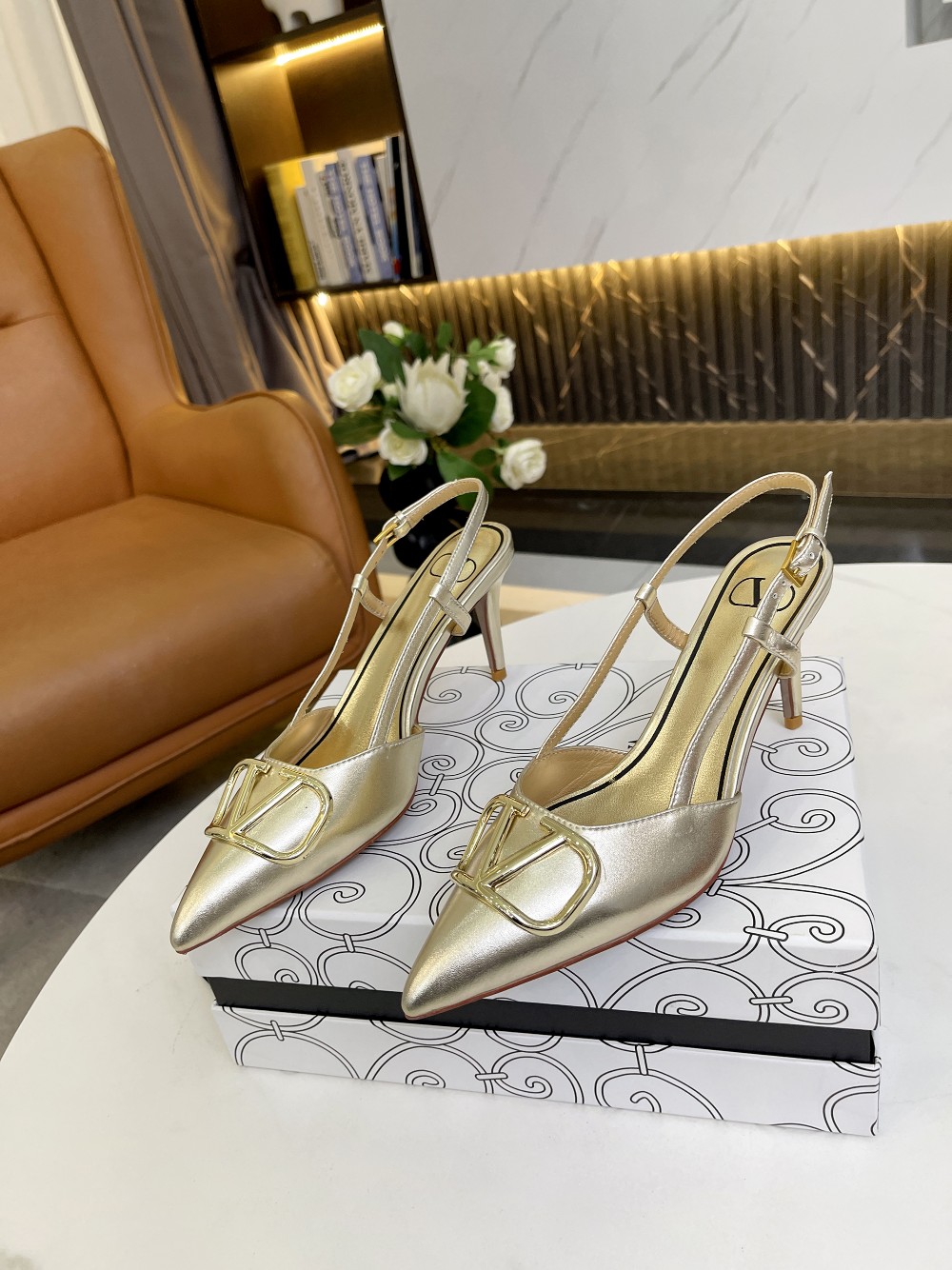 VALENTINO VLOGO NAPPA SLINGBACK PUMP PLATINUM XW2S0R01PVYP18