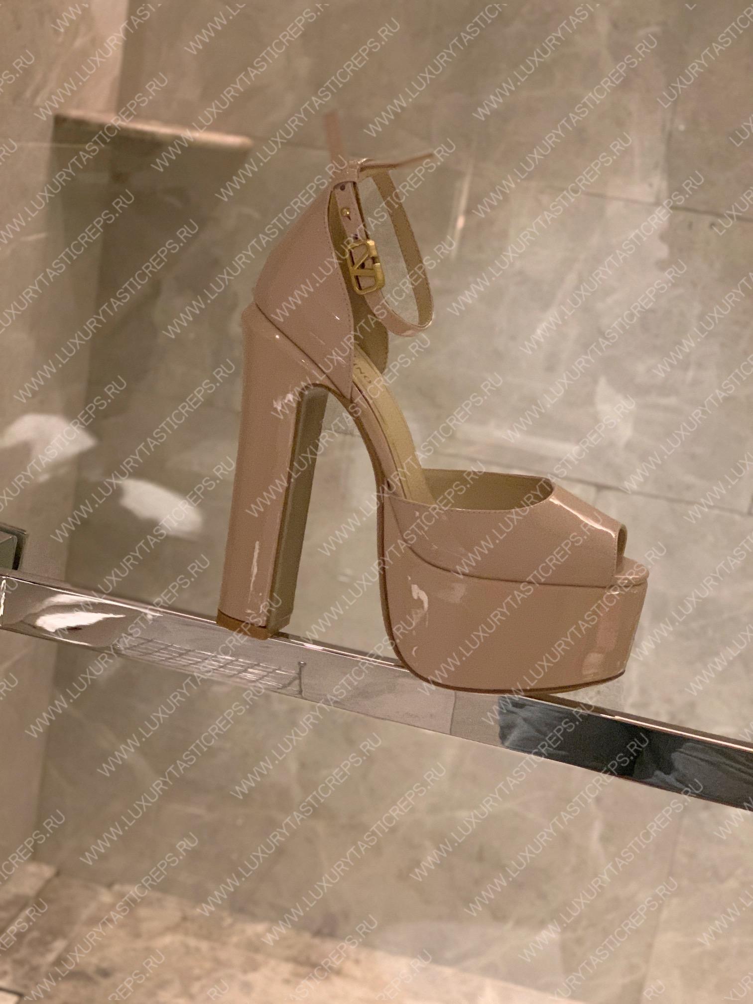VALENTINO TAN-GO PLATFORM SANDAL FAWN 1W2S0FE0VNE_I16