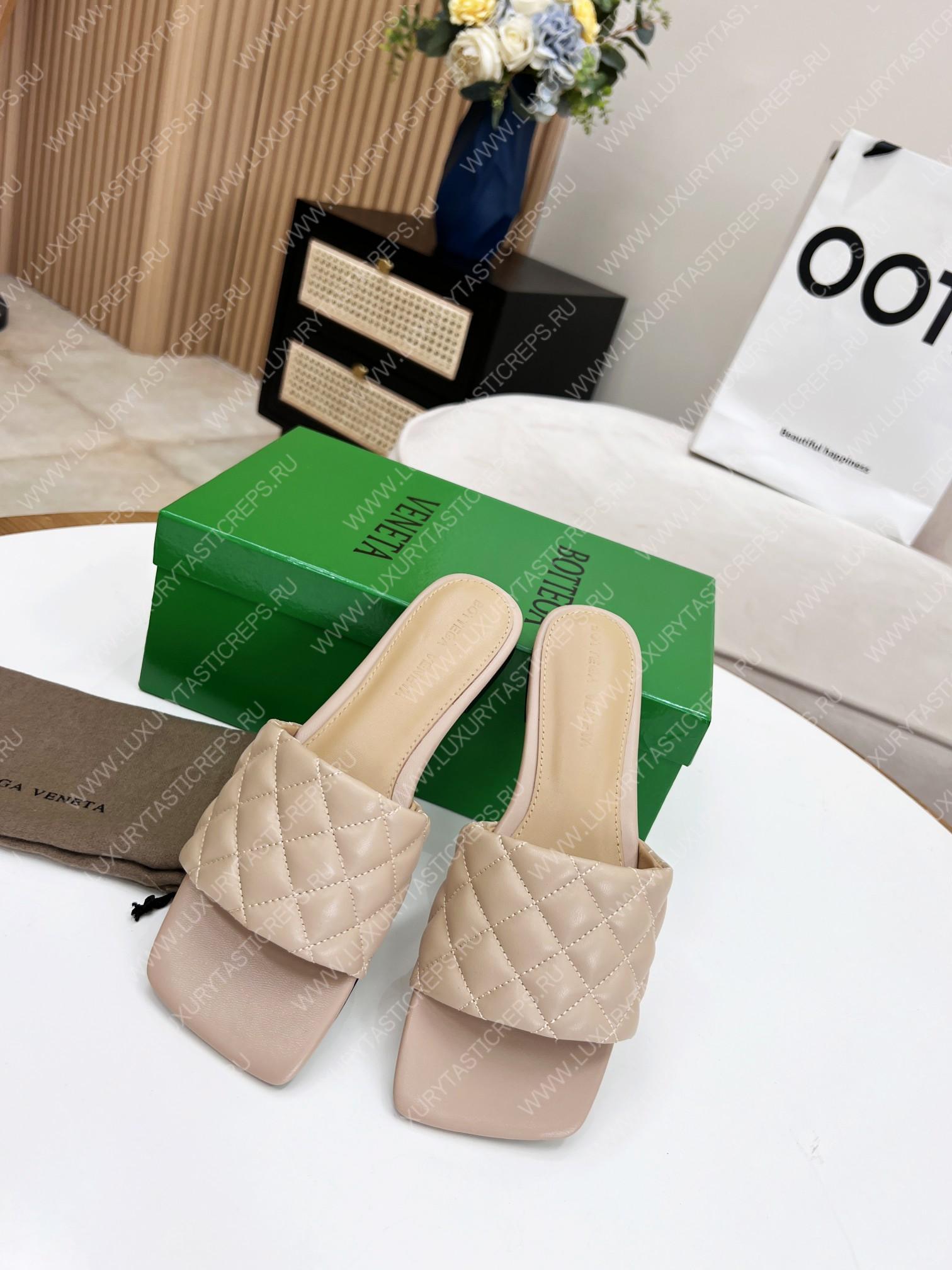 bo*te*ga Ve*ne*ta padded flat sandals nude 627710v