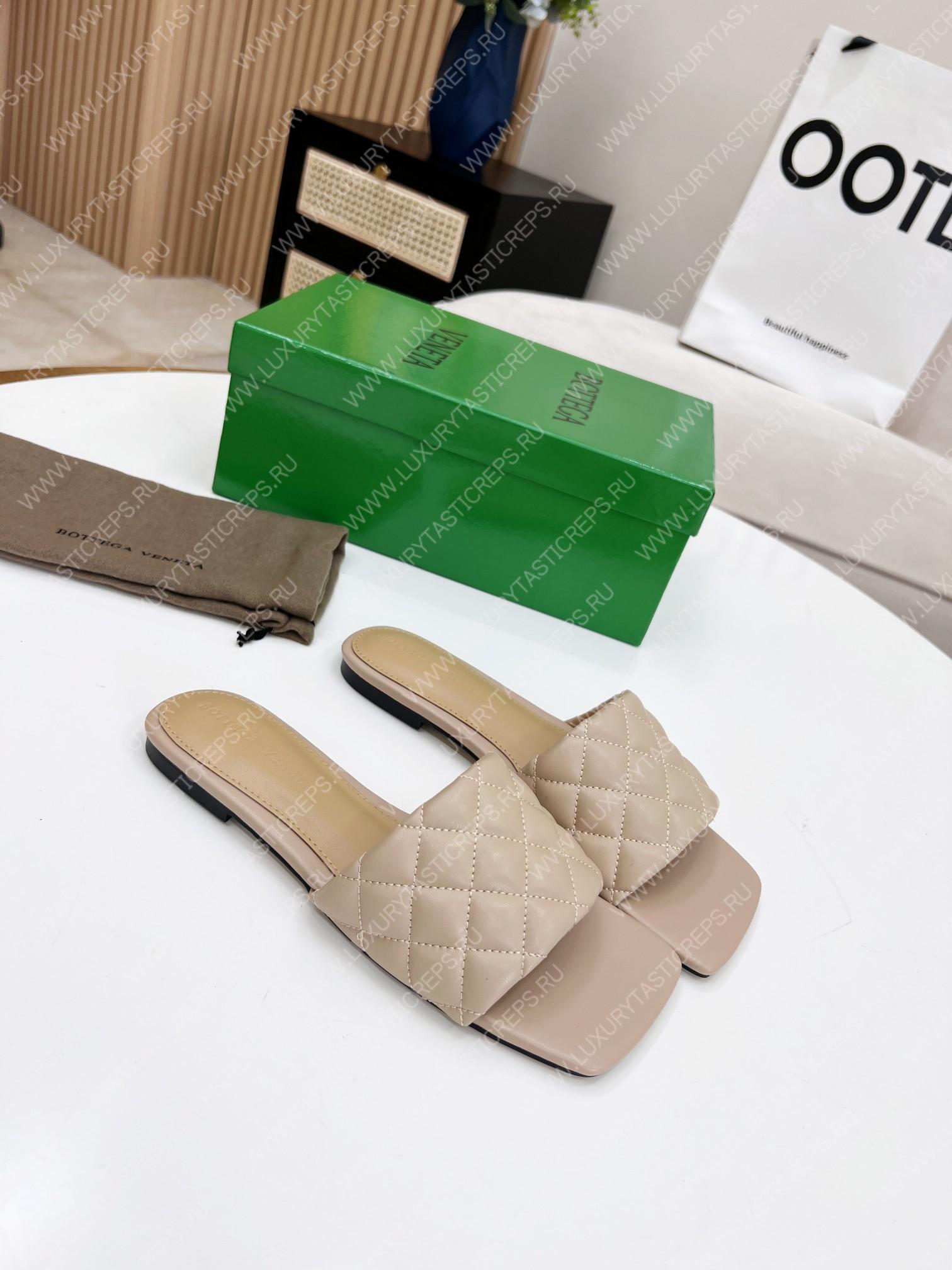 bo*te*ga Ve*ne*ta padded flat sandals nude 627710v
