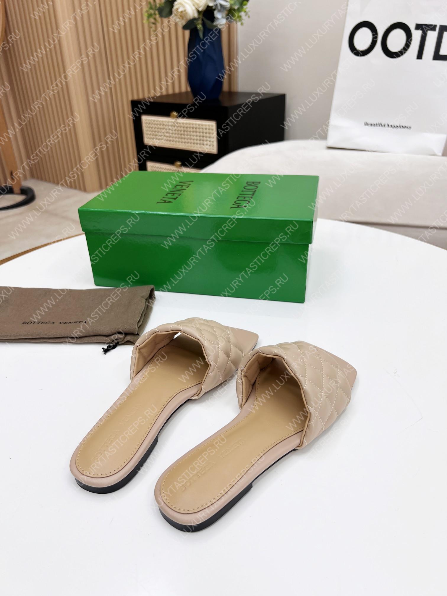 bo*te*ga Ve*ne*ta padded flat sandals nude 627710v