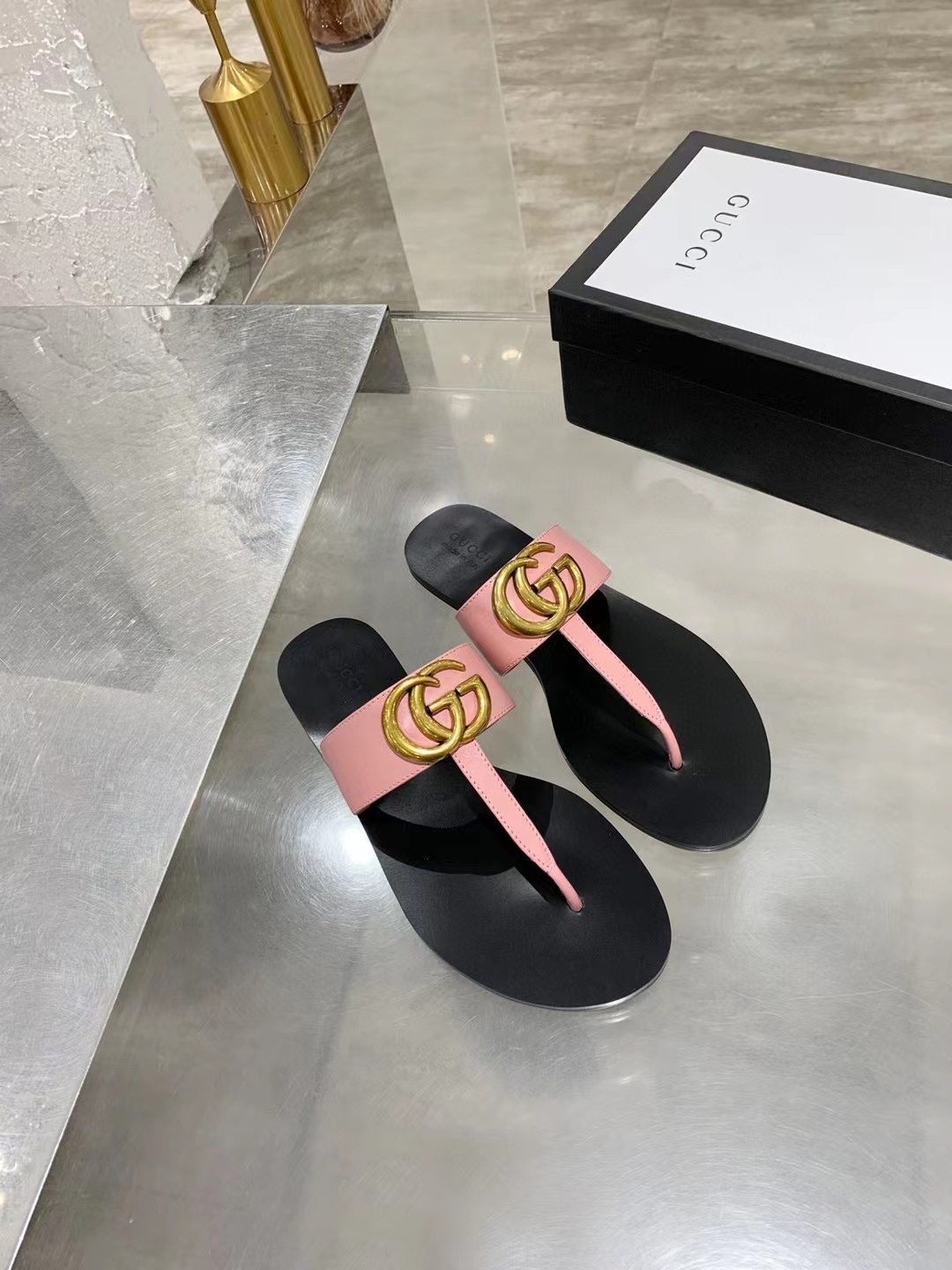 G*u*i leather thong sandal with double g pink 497444