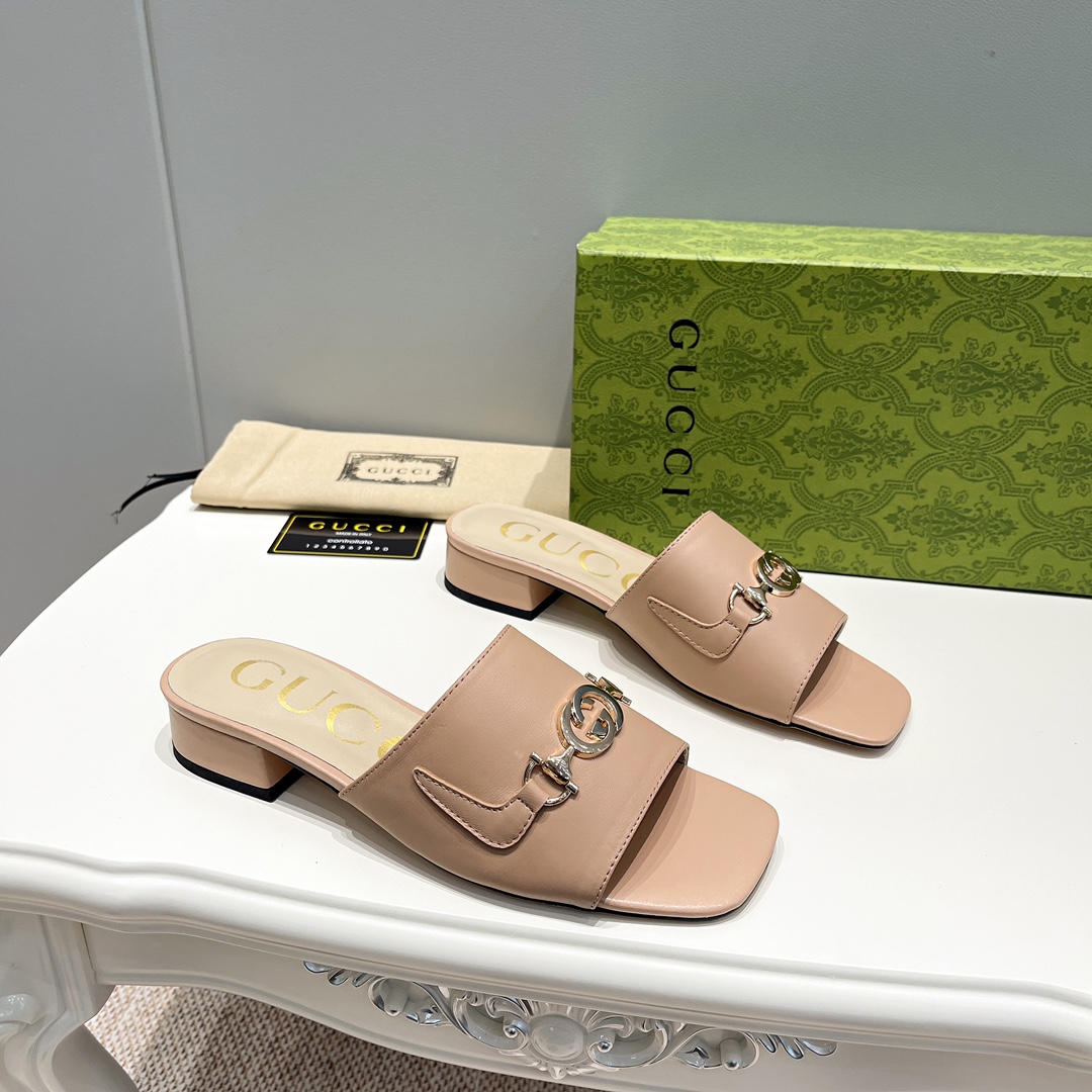 G*u*i interlocking g sandal nude 694451