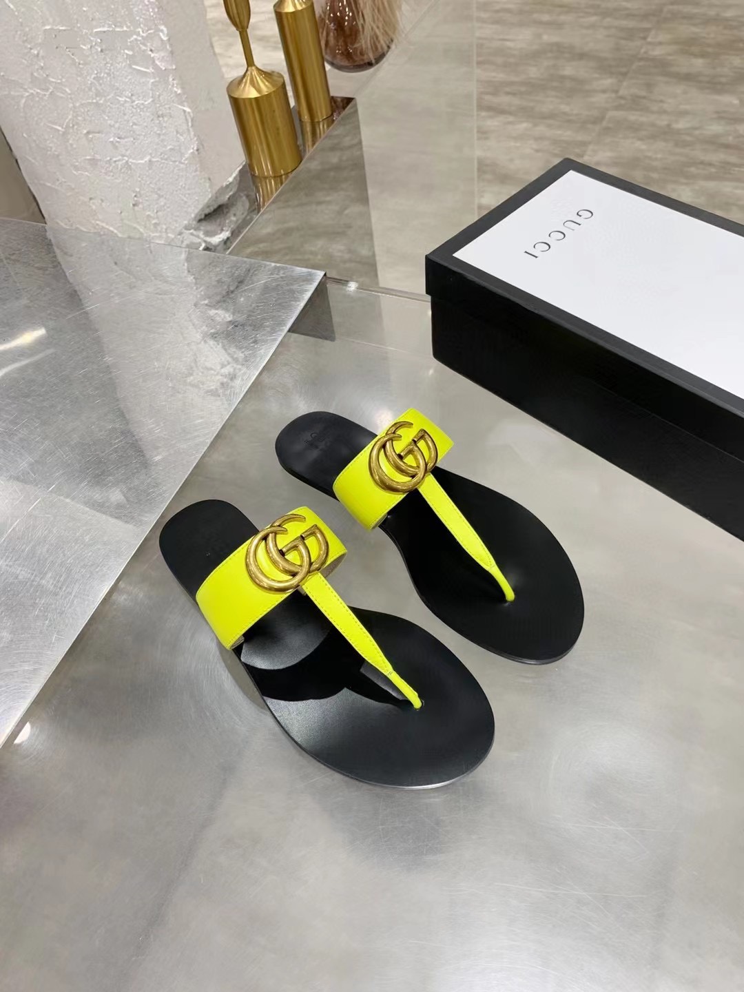 G*u*i leather thong sandal with double g yellow 497444