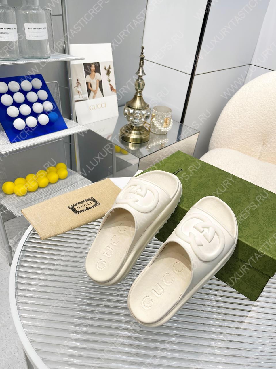G*u*i slide sandal off-white 692845