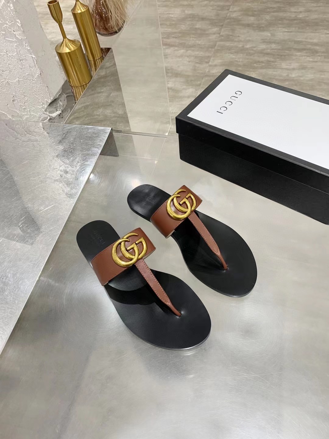 G*u*i leather thong sandal with double g brown 497444