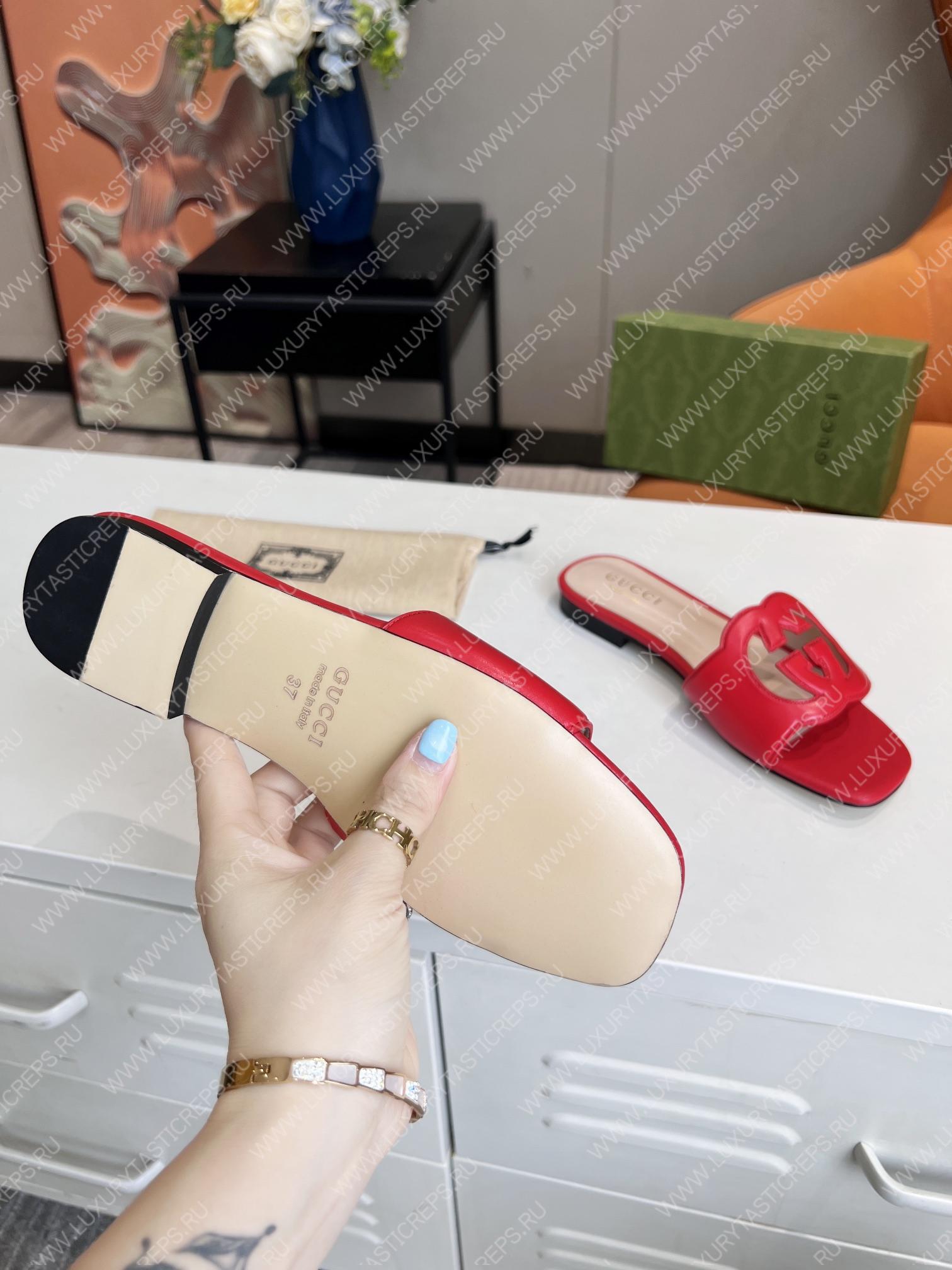 G*u*i interlocking g cut-out slide sandal red 694451