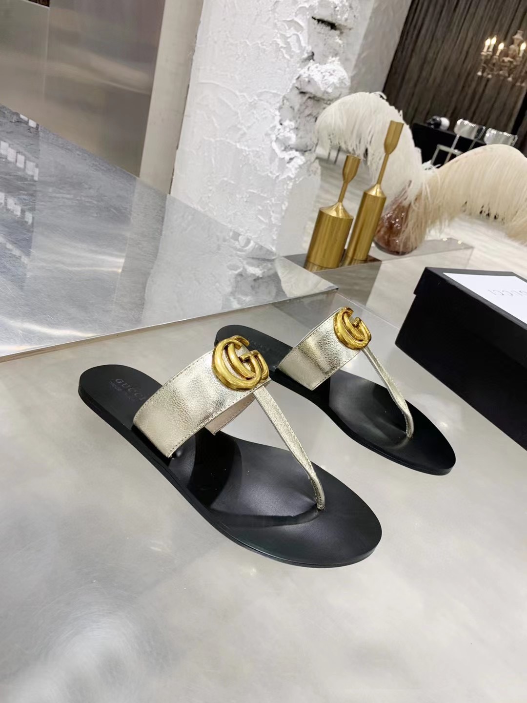 G*u*i leather thong sandal with double g silver 497444