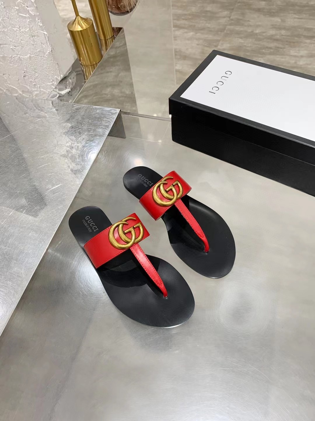 G*u*i leather thong sandal with double g red 497444