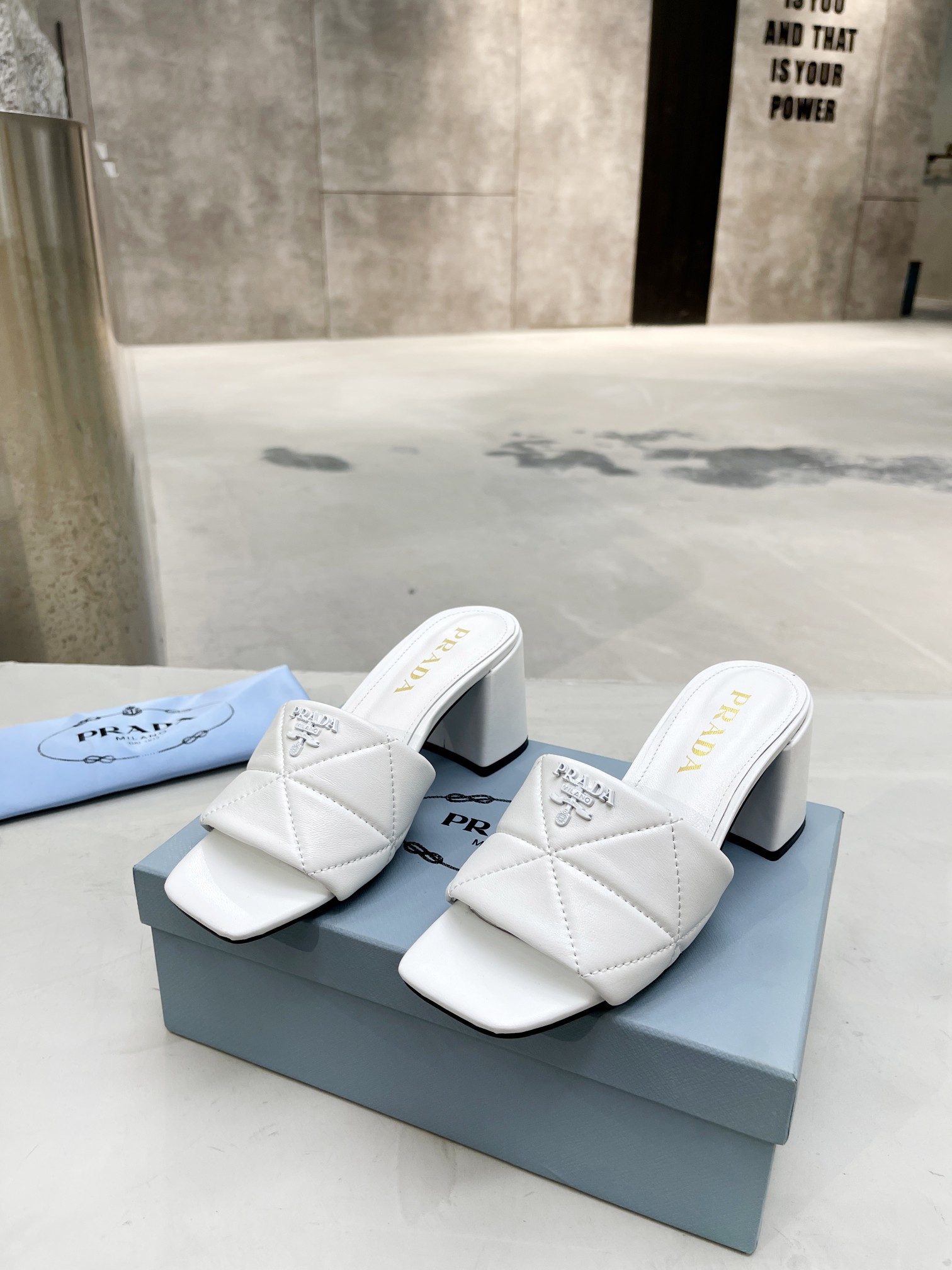 Pra*a quilted nappa leather heeled sandals white 1xx583