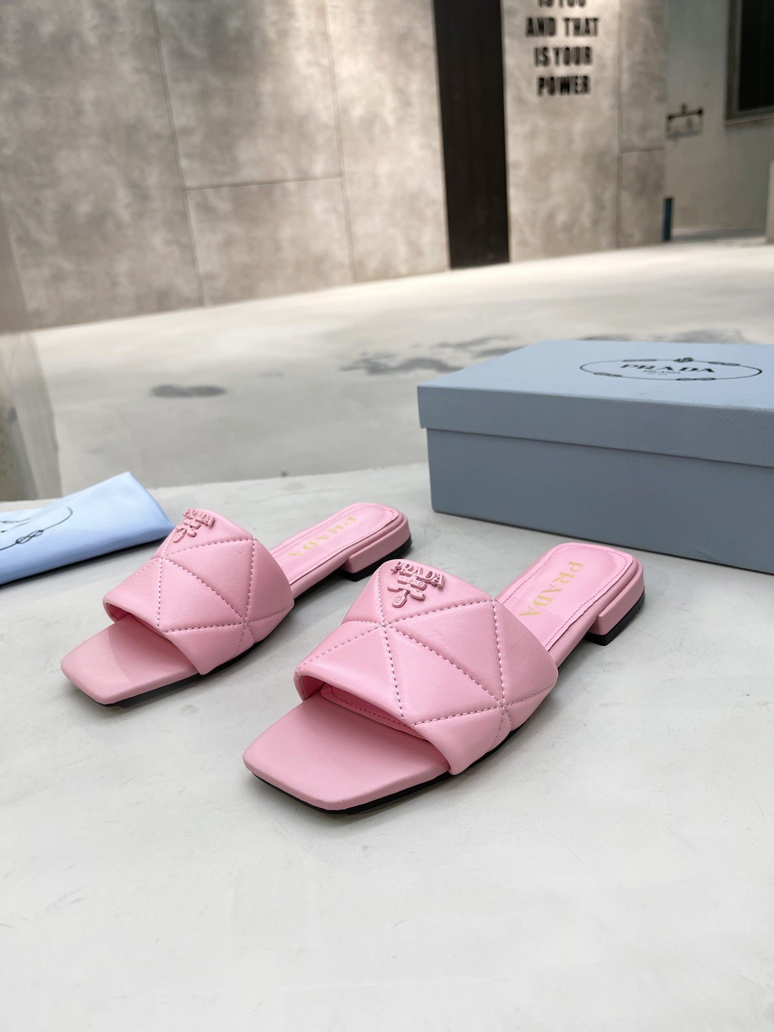 Pra*a quilted nappa leather sabots pink 1xx583