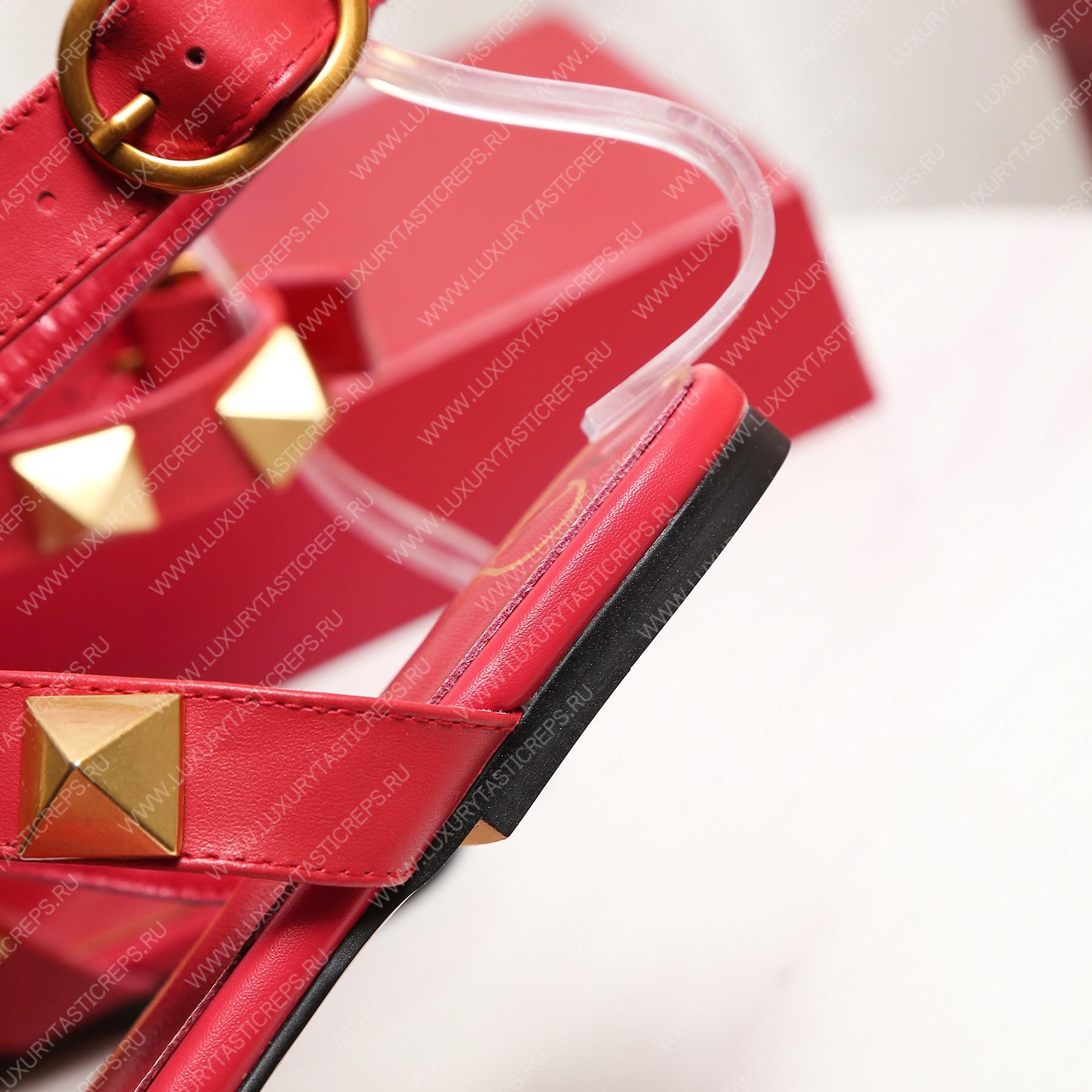 VALENTINO ROMAN STUD FLAT CALFSKIN SANDAL ROSSO VALENTINO WW2S0BU8ZWM