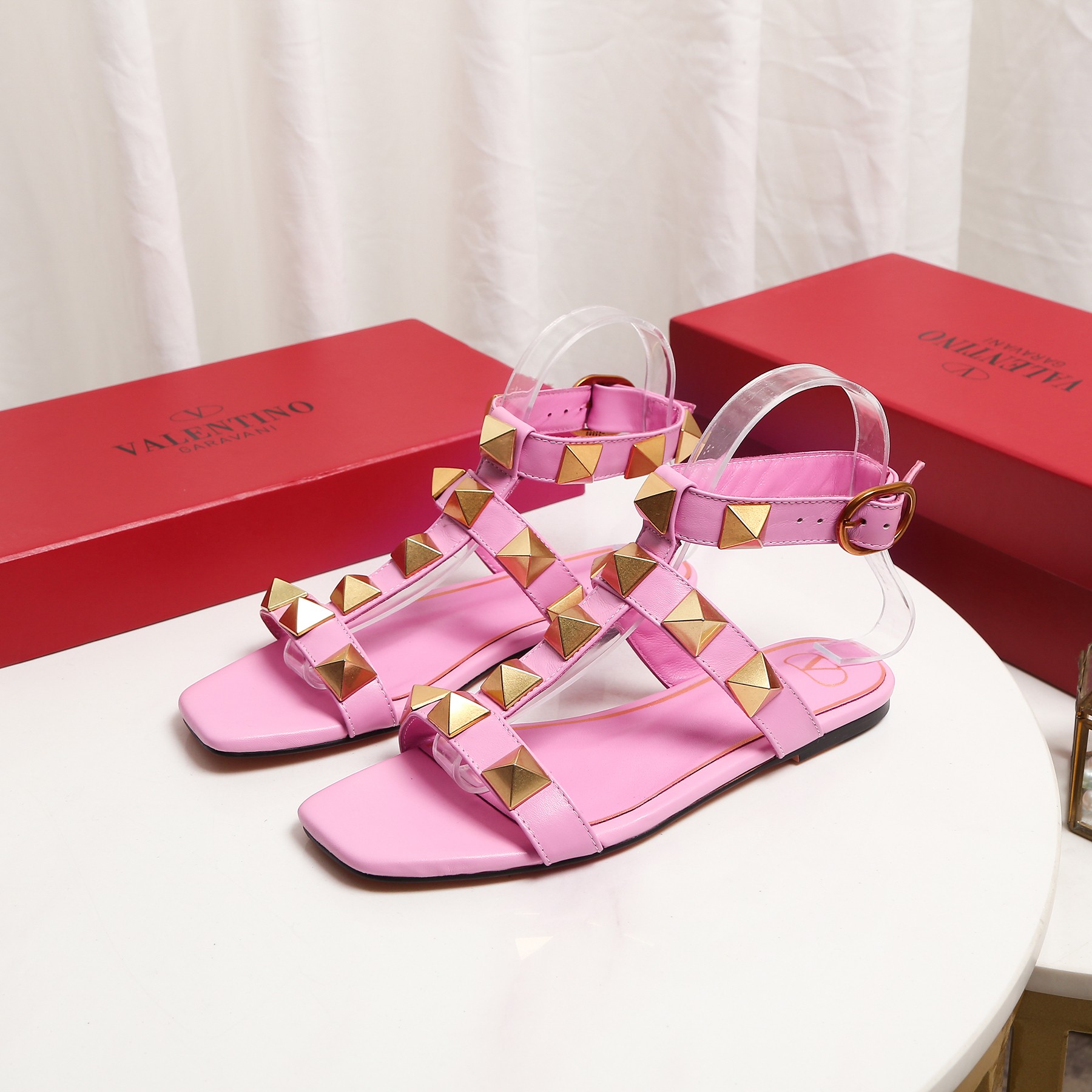 VALENTINO ROMAN STUD FLAT CALFSKIN SANDAL PINK 1W2S0BU8ZWM