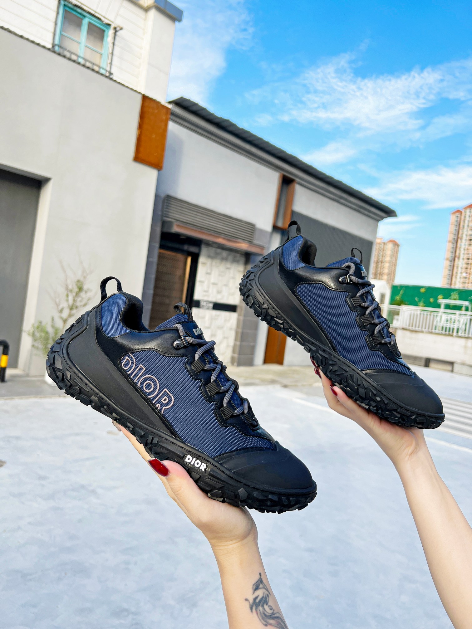 ch**an D*or D*orizon hiking shoe navy blue kck222ngg