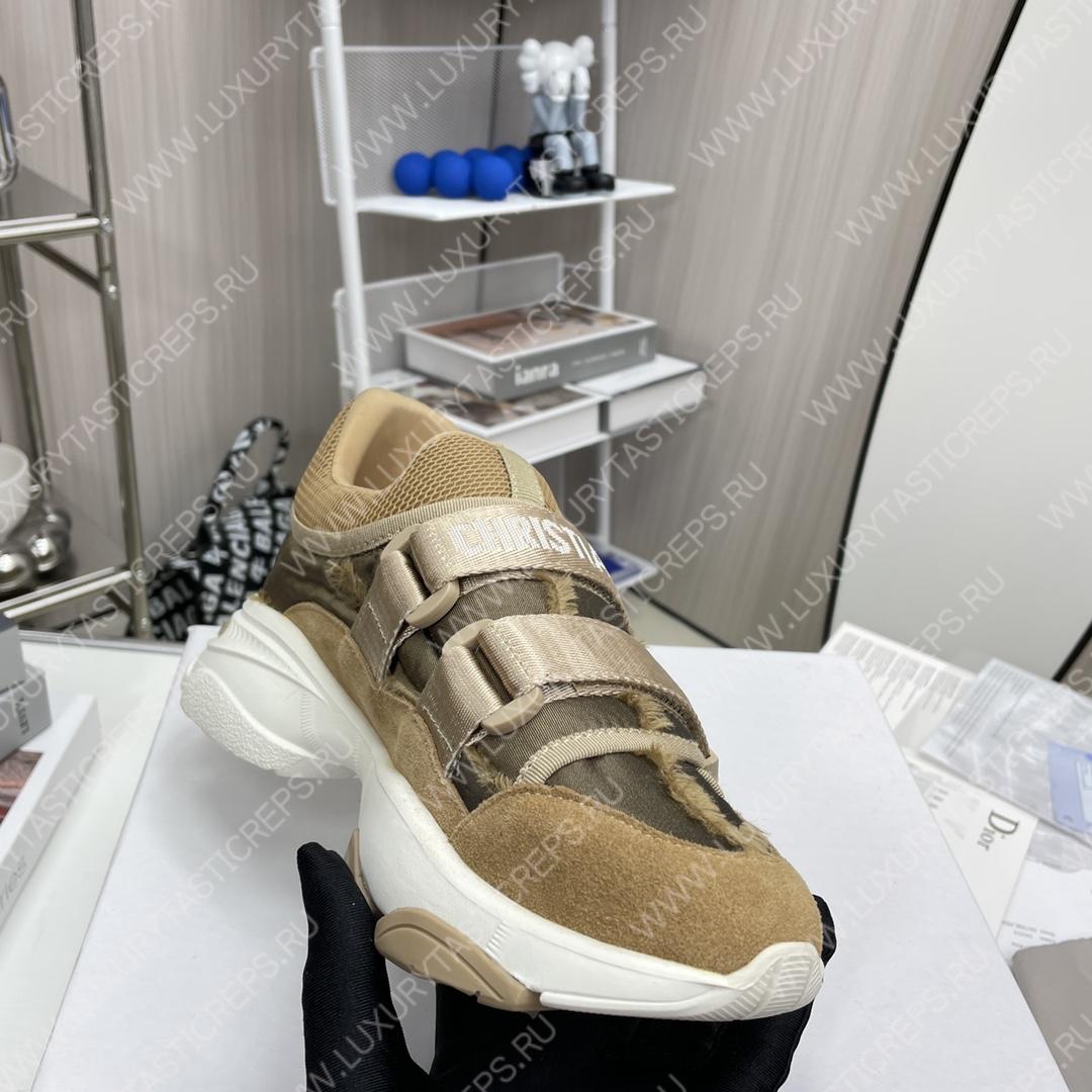 ch**an D*or d-wander sneakers cypress beige kck299ctd