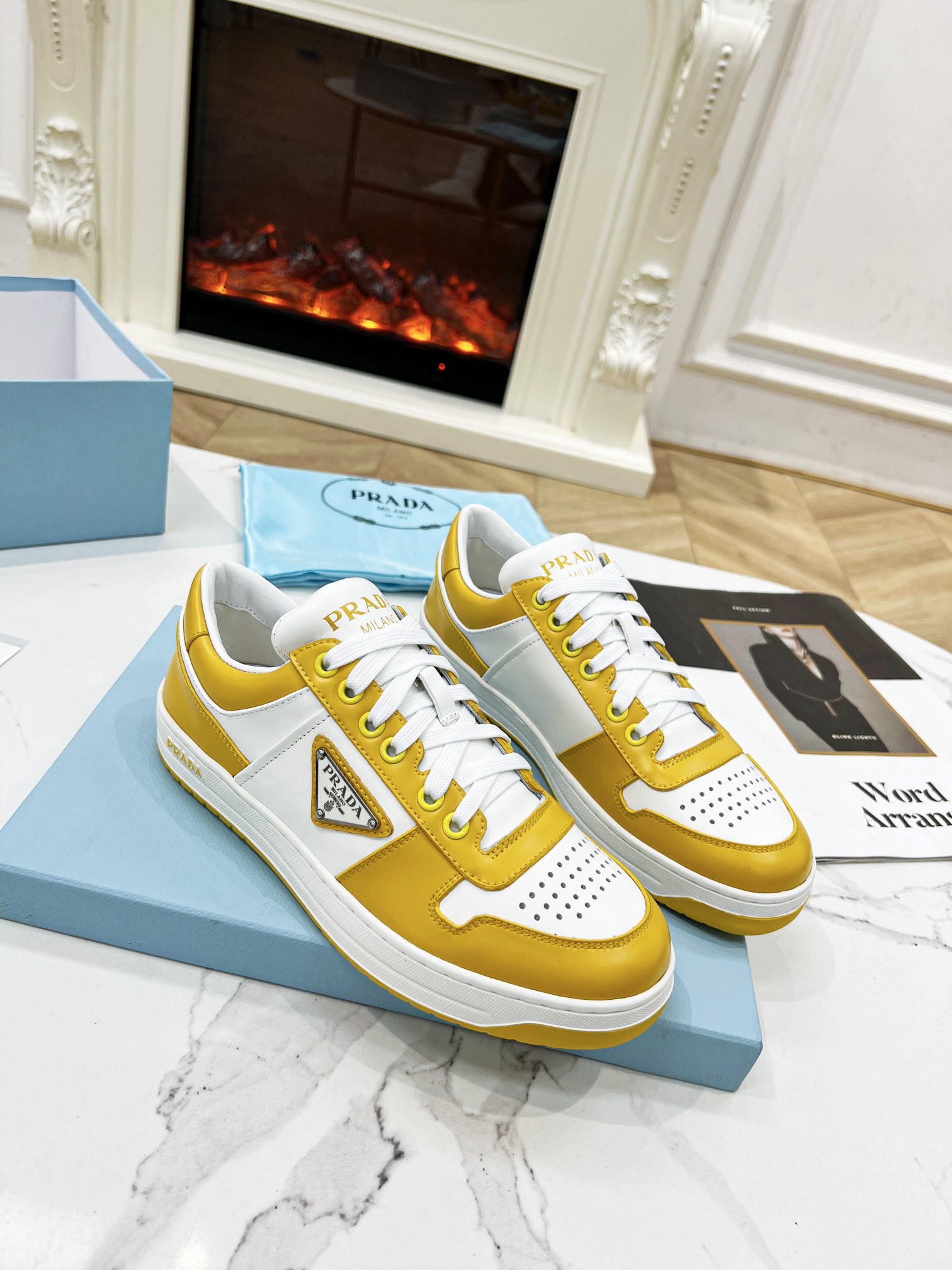 Pra*a downtown leather sneakers white/sun 2ee364