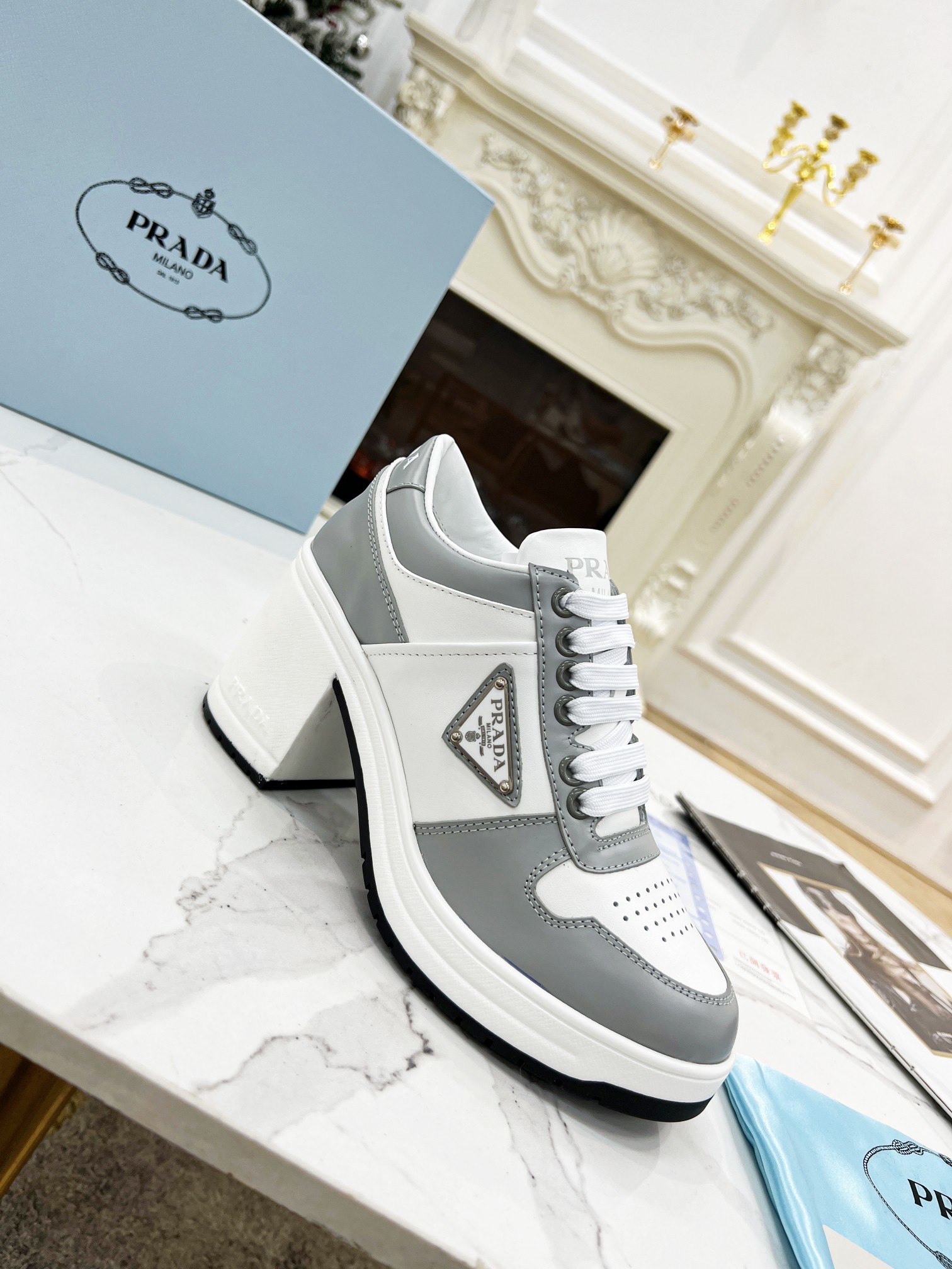 Pra*a downtown high-heeled leather sneakers white/grey 1e792m