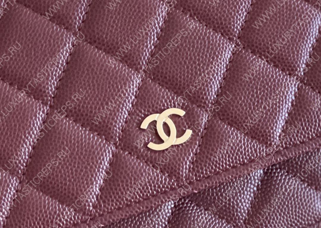 Ch*el classic wallet on chain burgundy ap0250