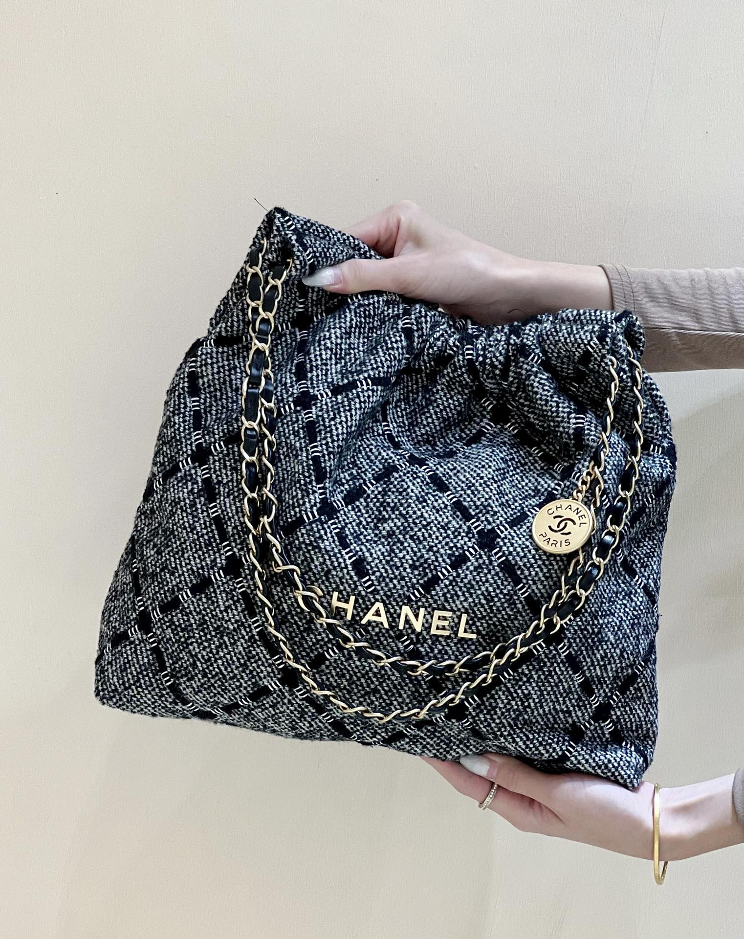 Ch*el 22 handbag grey as3261