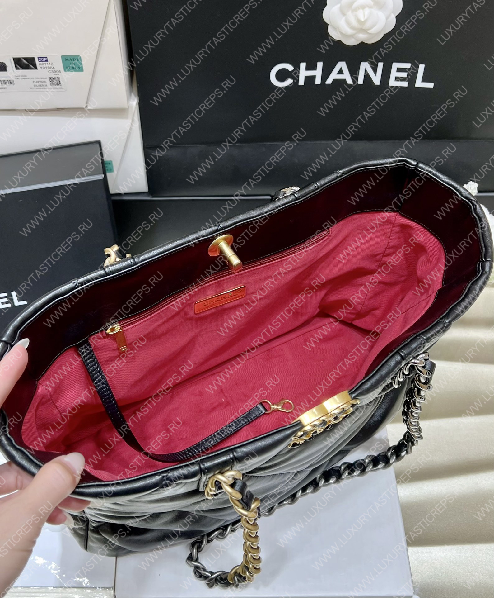 Ch*el 19 shopping bag black as3660
