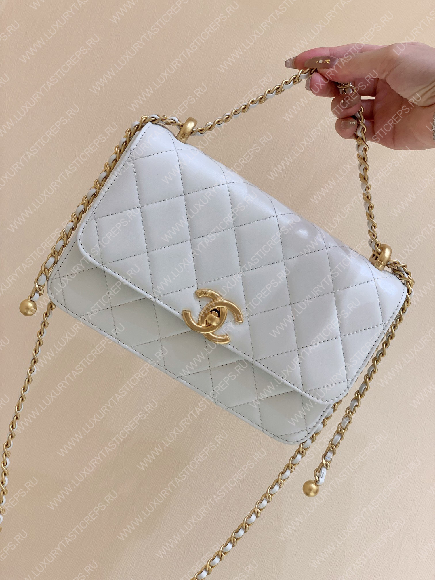Ch*el wallet on chain white ap2649