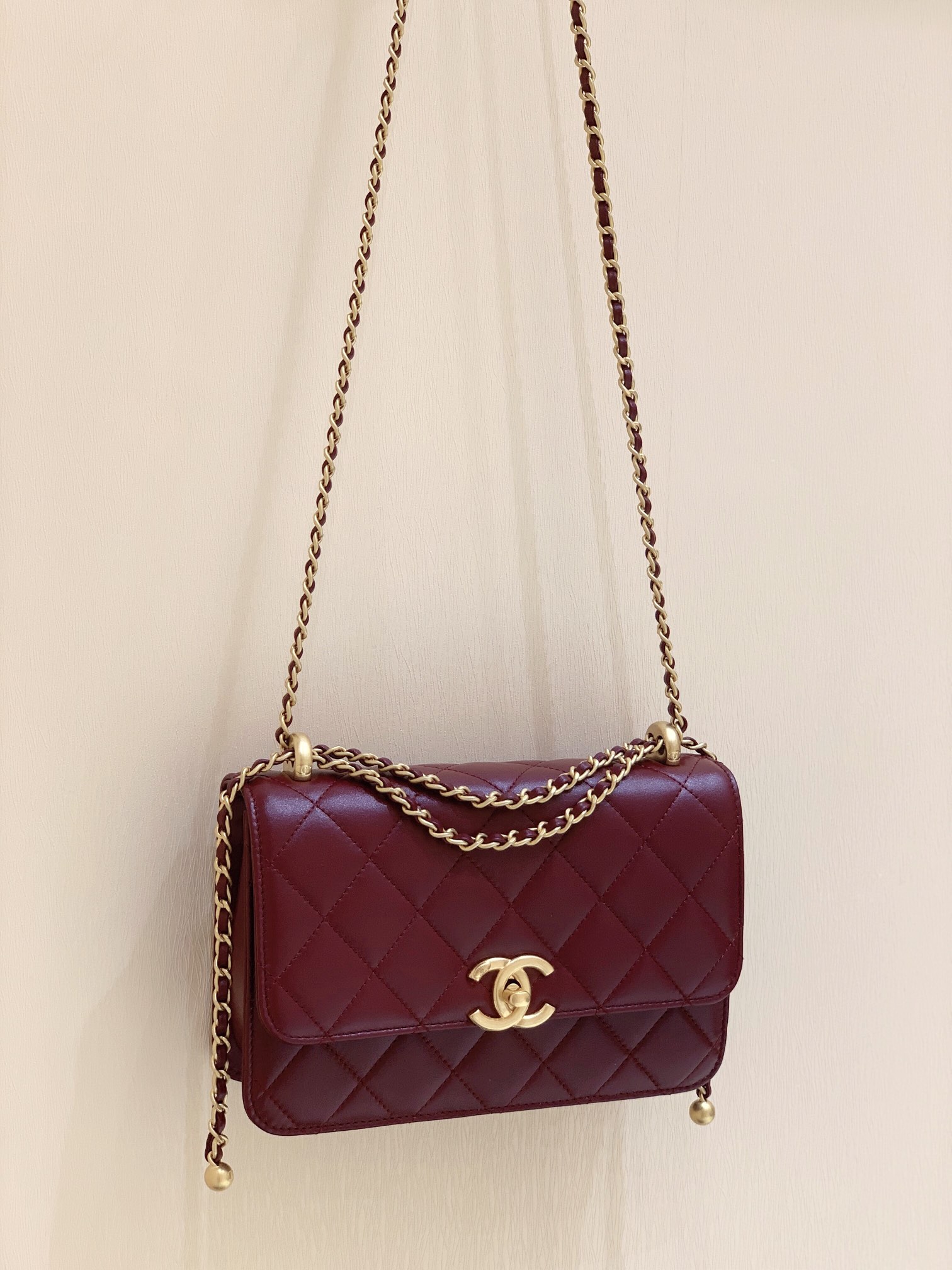 Ch*el wallet on chain burgundy ap2649