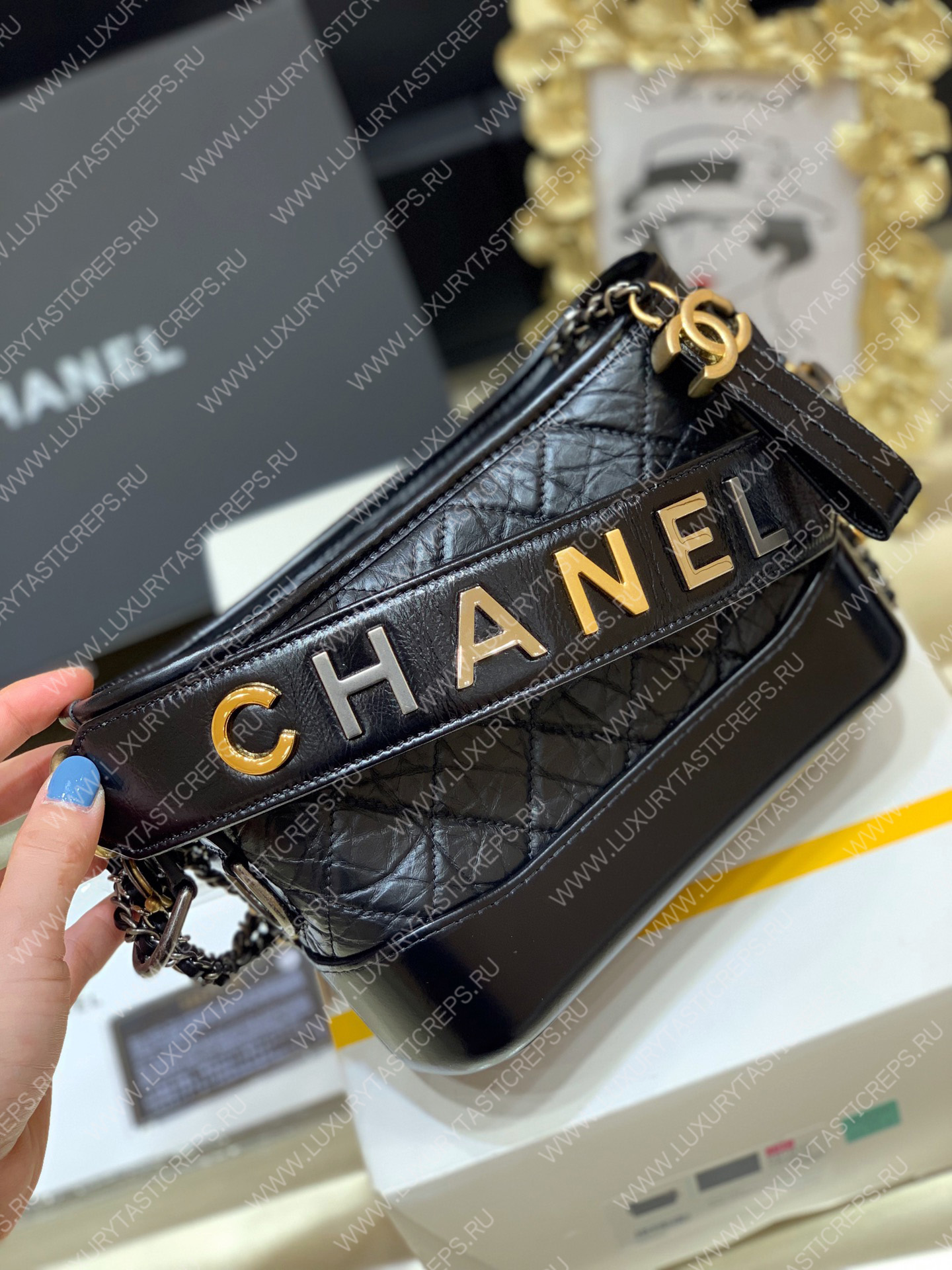 Ch*el gabrielle small hobo black as0865