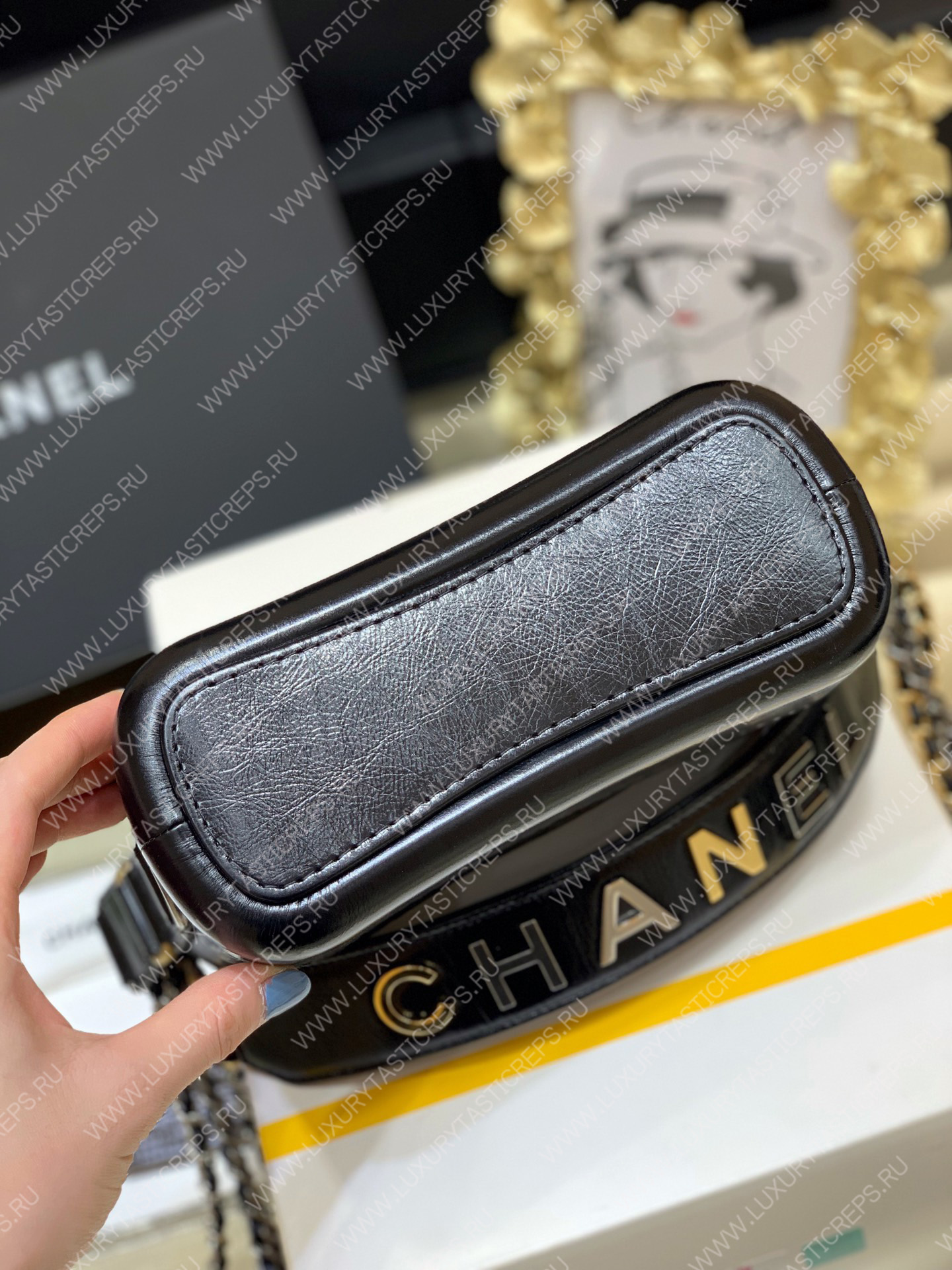 Ch*el gabrielle small hobo black as0865