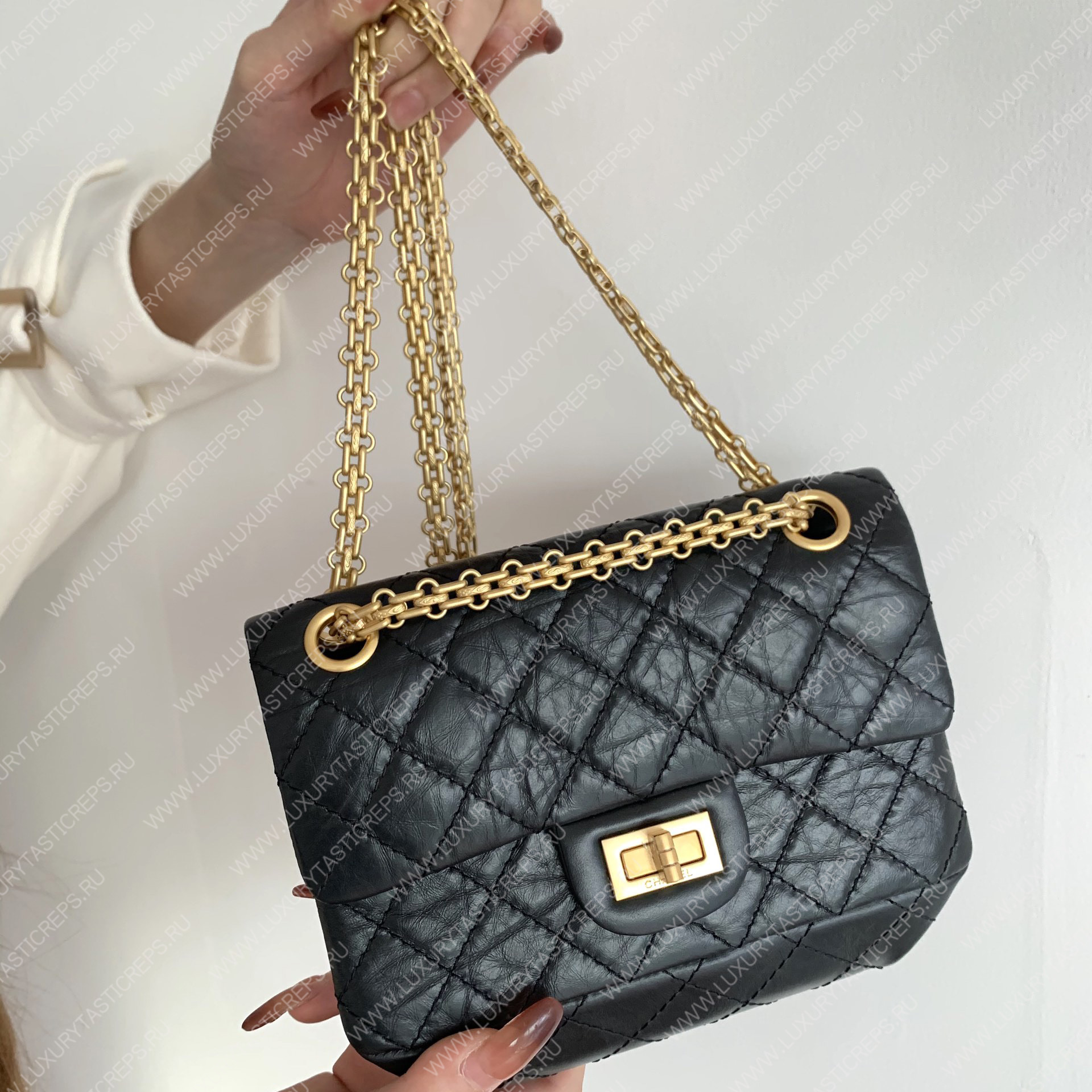 Ch*el 2.55 mini reissue bag black a37585