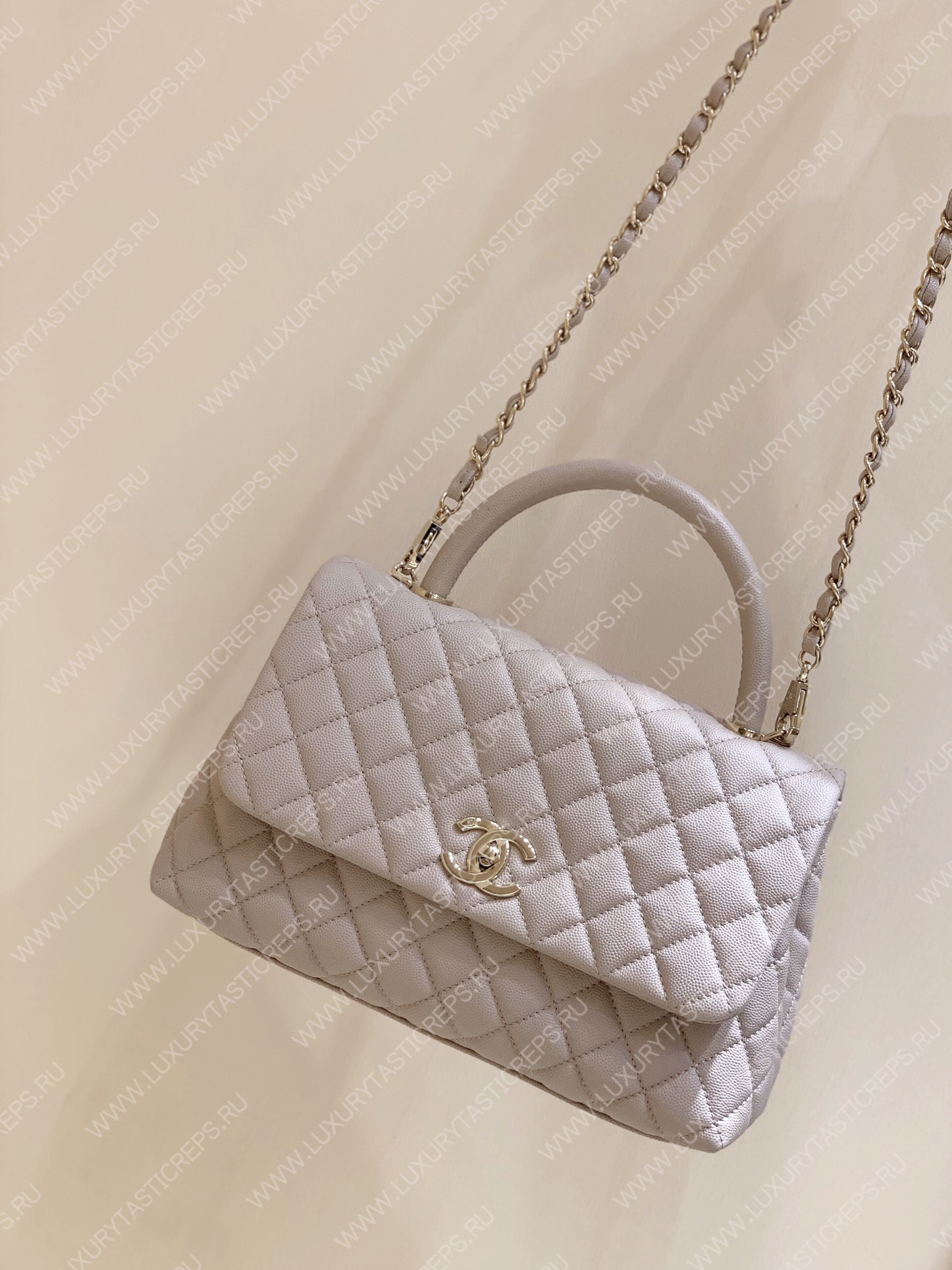Ch*el coco handle bag cream a92993
