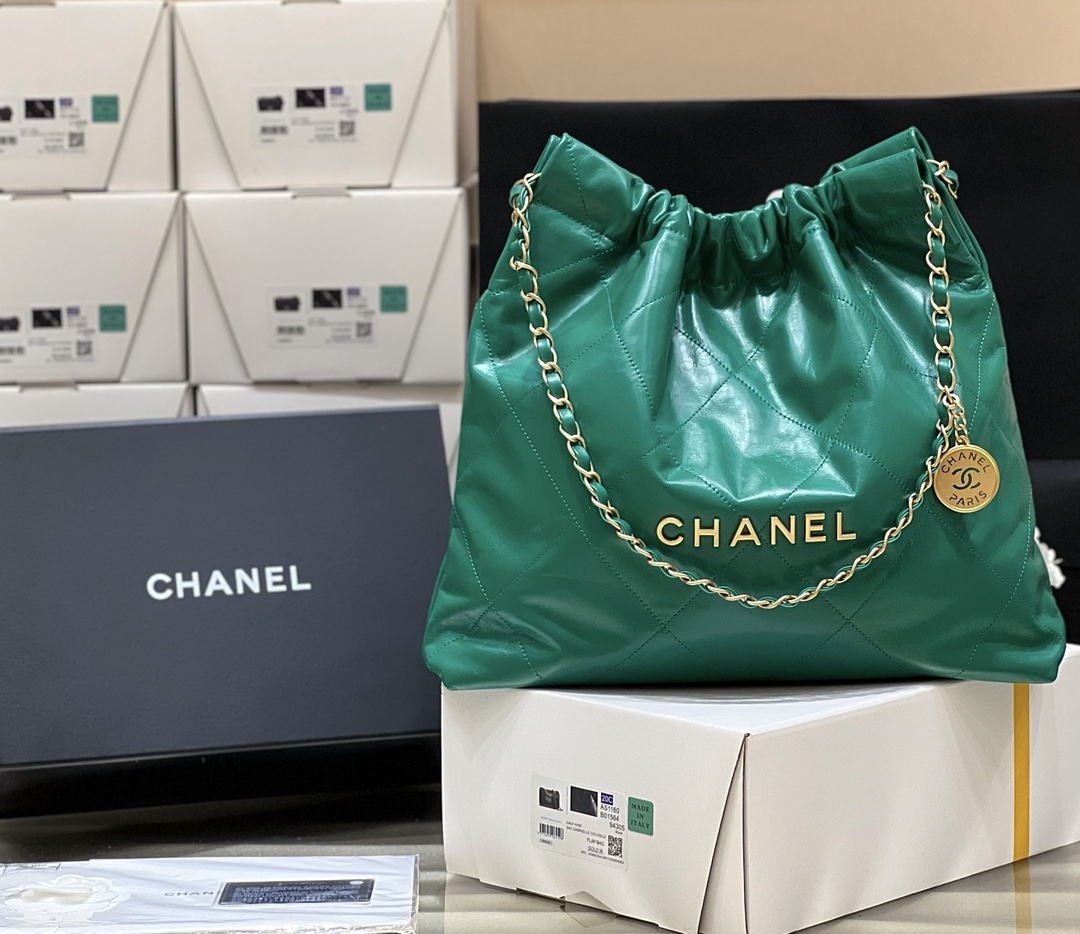 Ch*el 22 handbag green as3261
