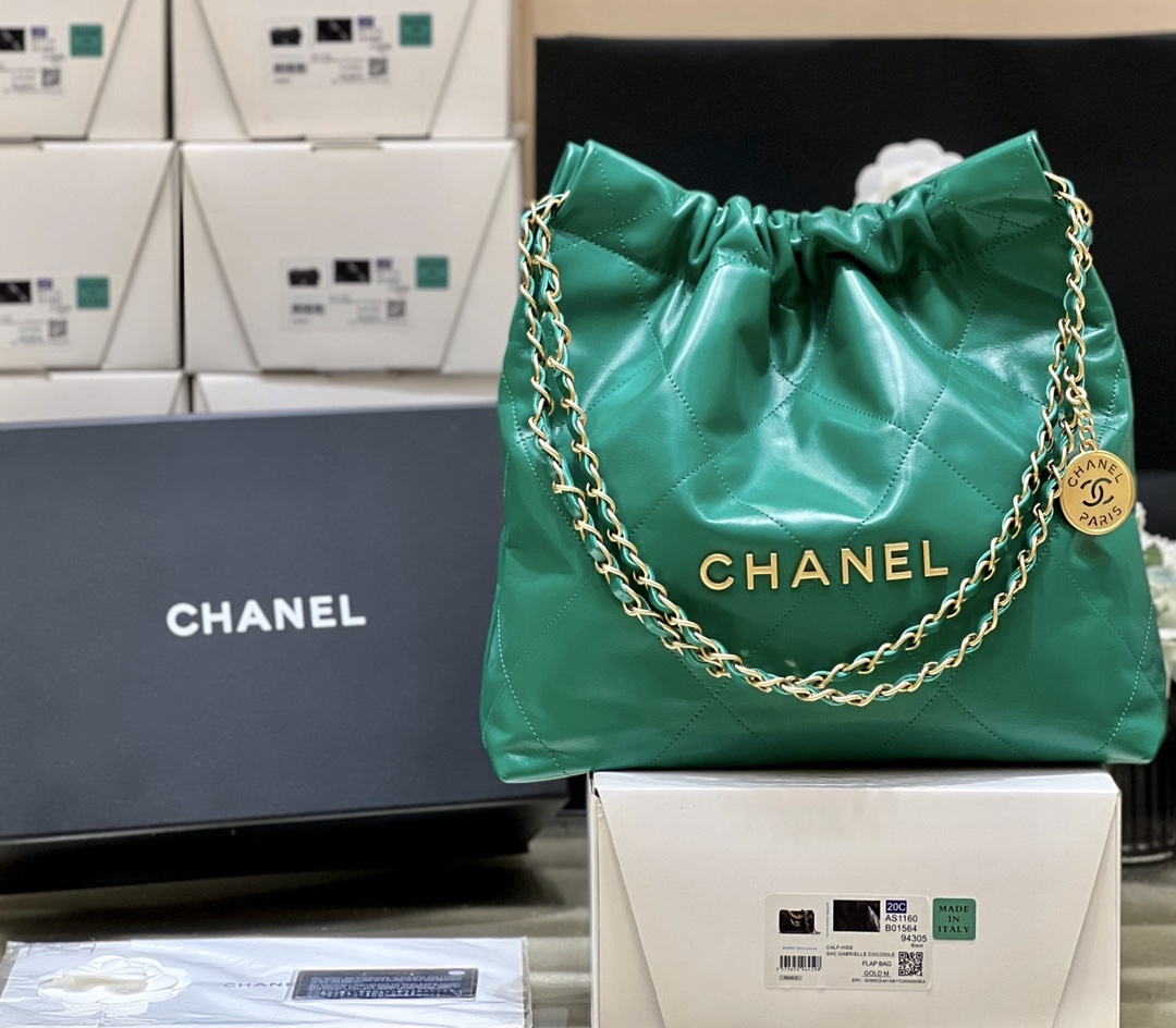Ch*el 22 handbag green as3260