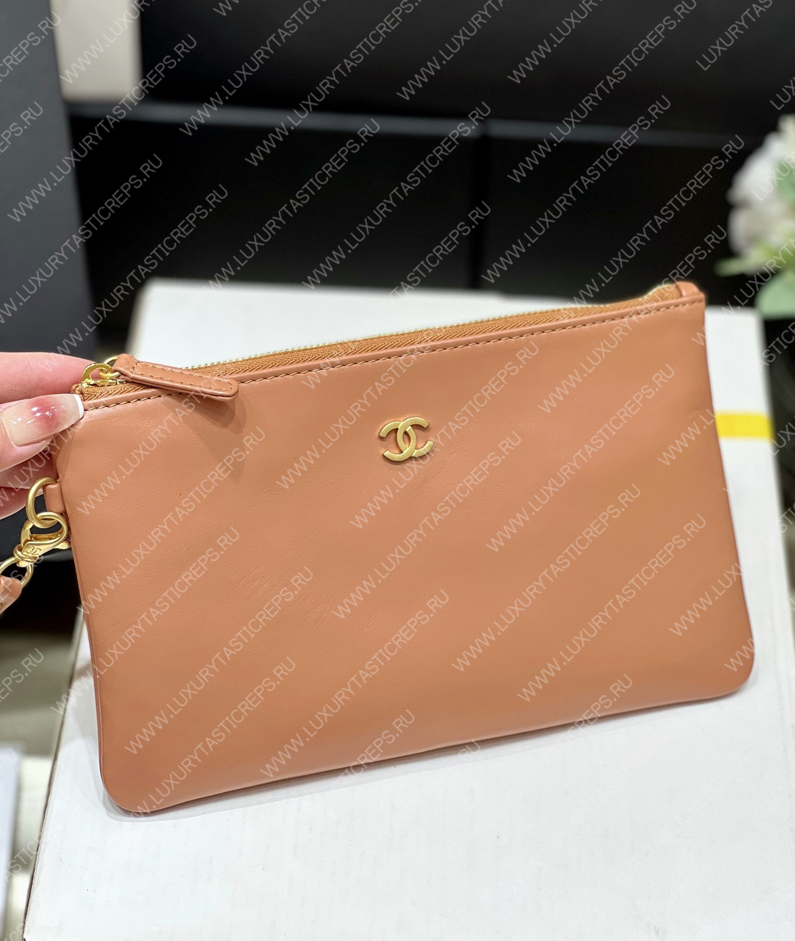 Ch*el 22 handbag brown as3260