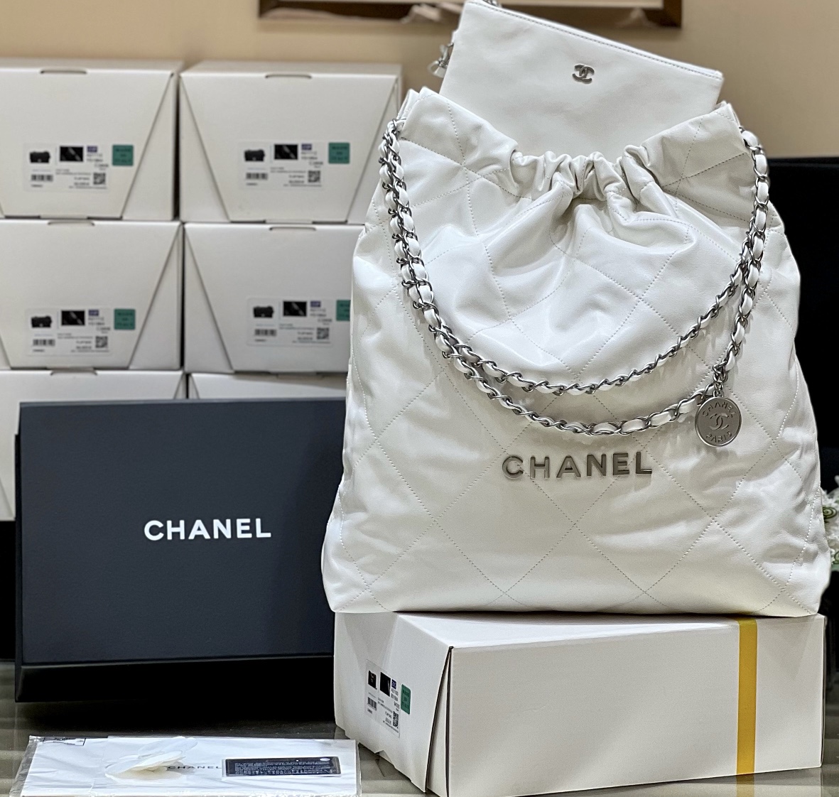 Ch*el 22 large handbag white as3262