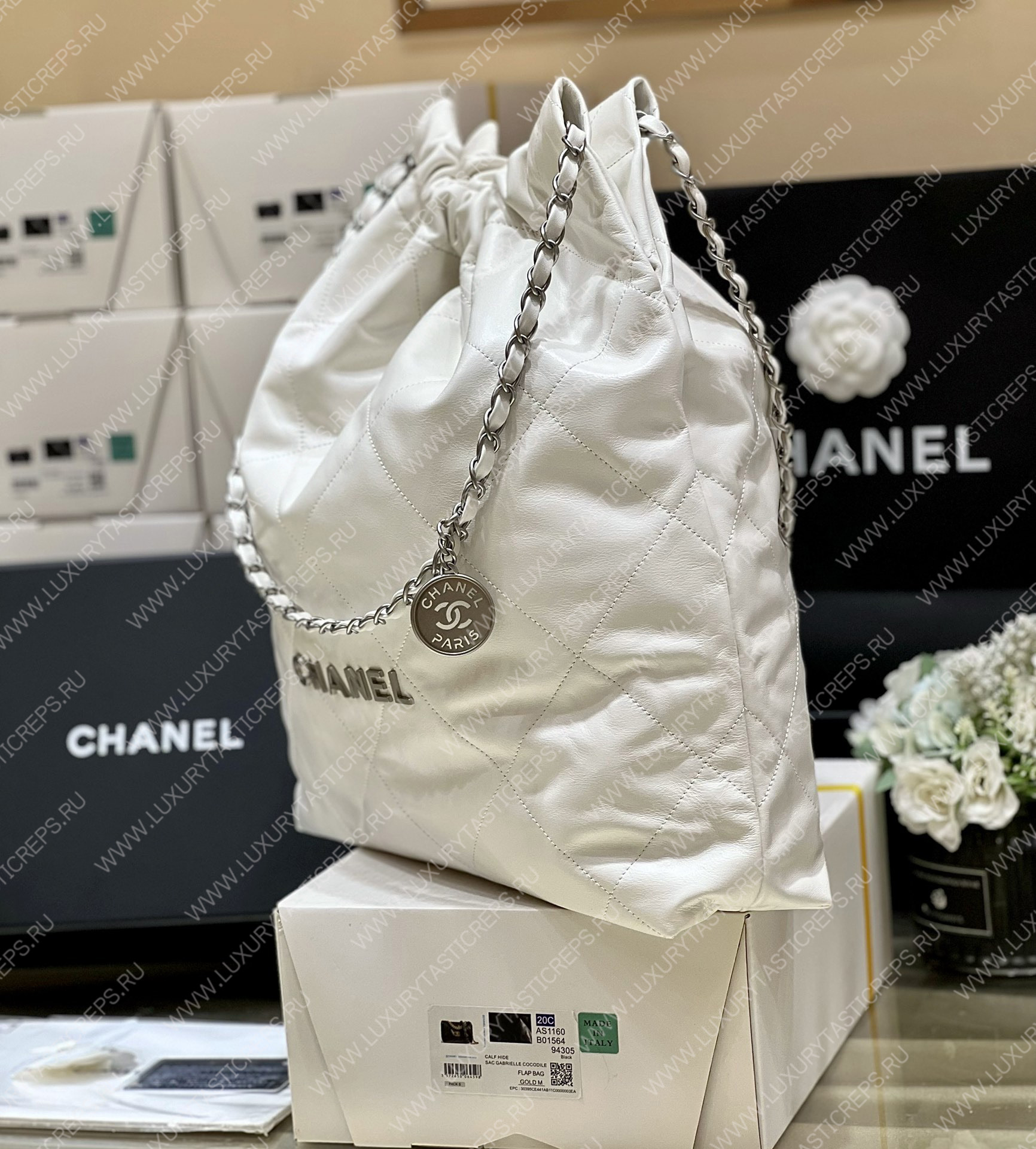 Ch*el 22 large handbag white as3262