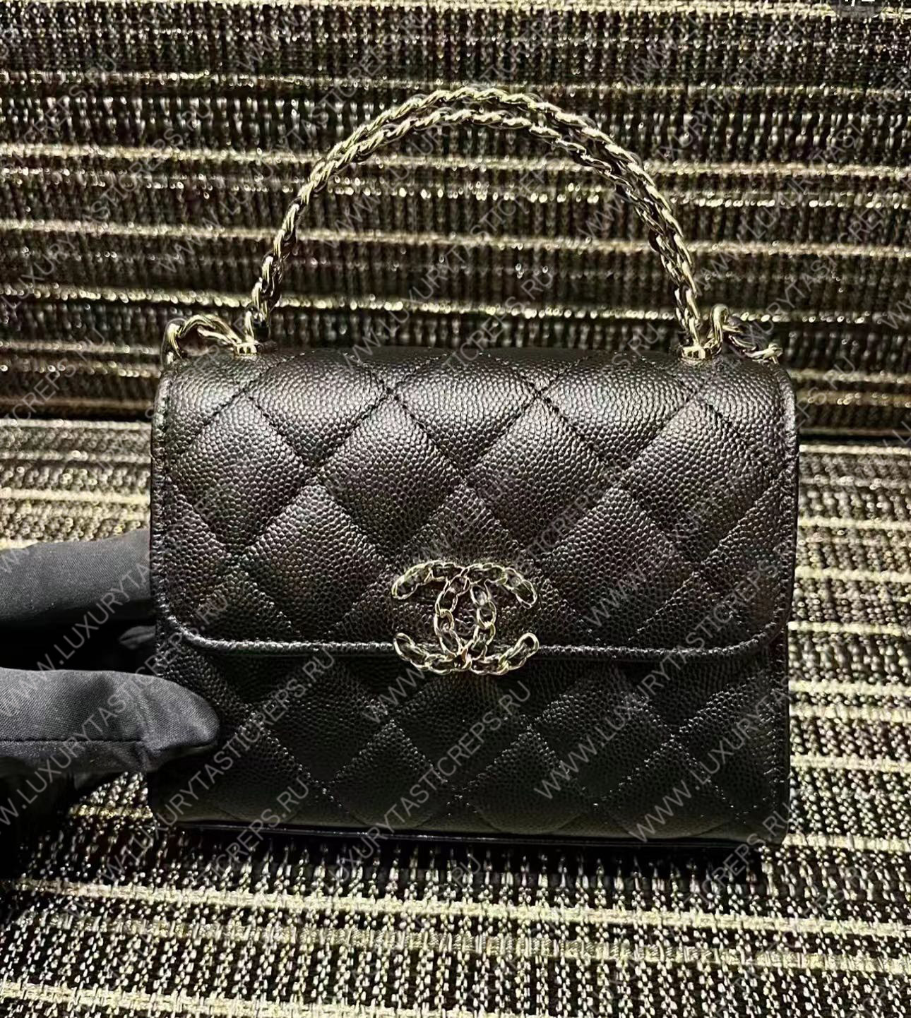 Ch*el 19 handbag with chain and top handle black ap3237