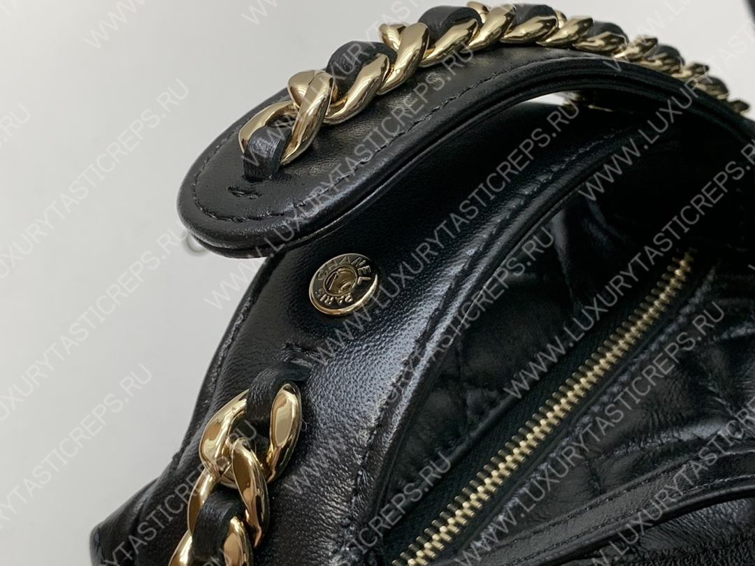 Ch*el pouch black ap3095