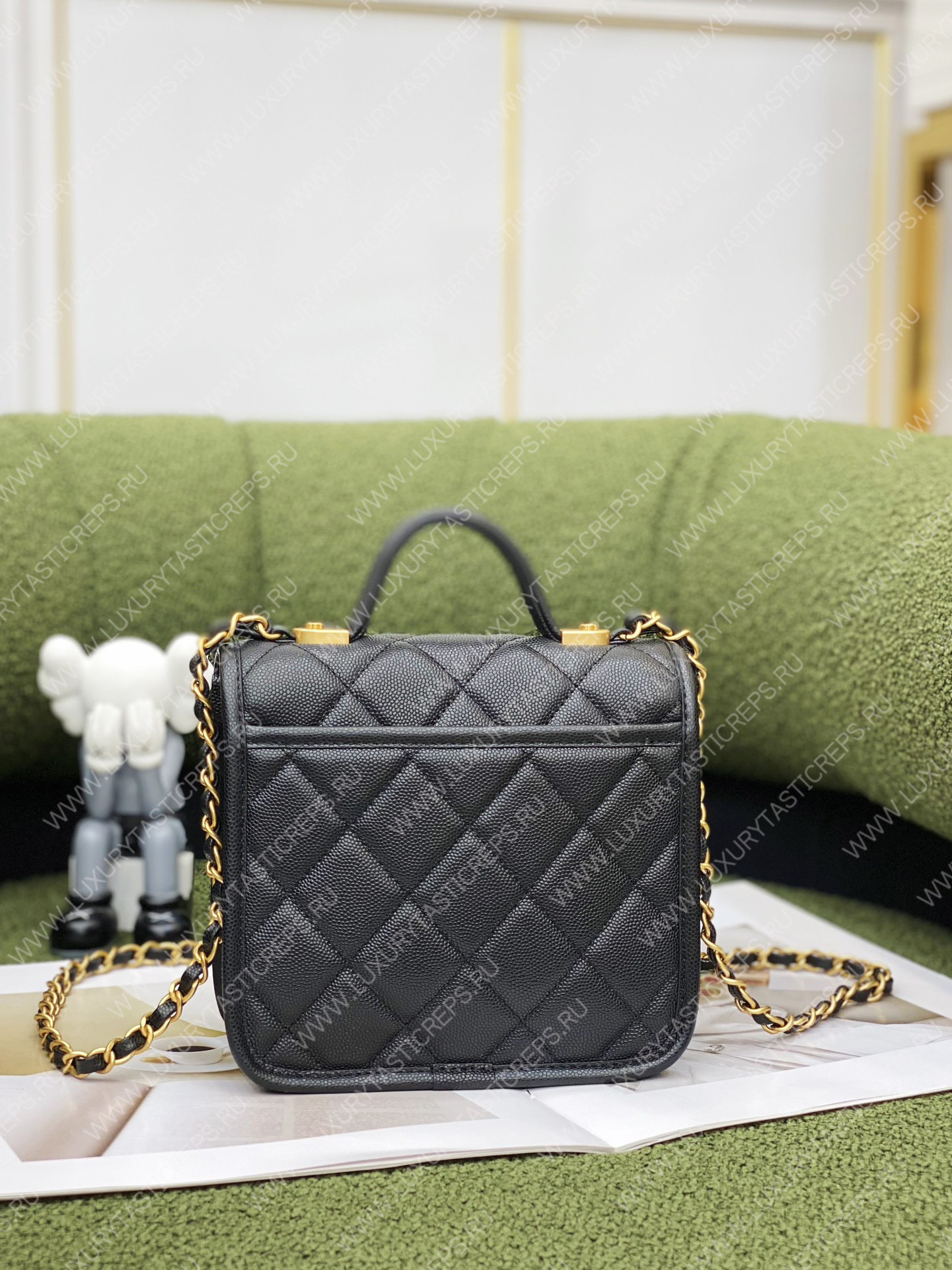 Ch*el mini flap bag with top handle black as3653